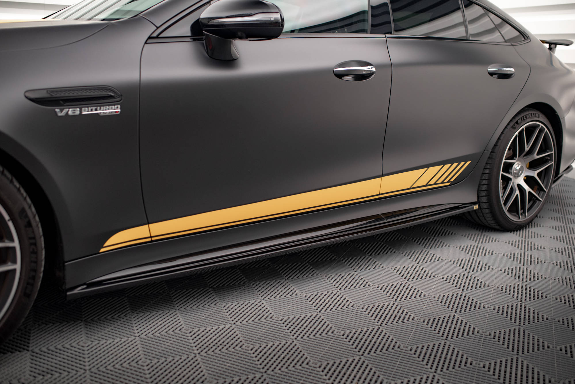 Seitenschweller Ansatz für Mercedes-AMG GT 63S 4-Door Coupe X290 schwarz Hochglanz