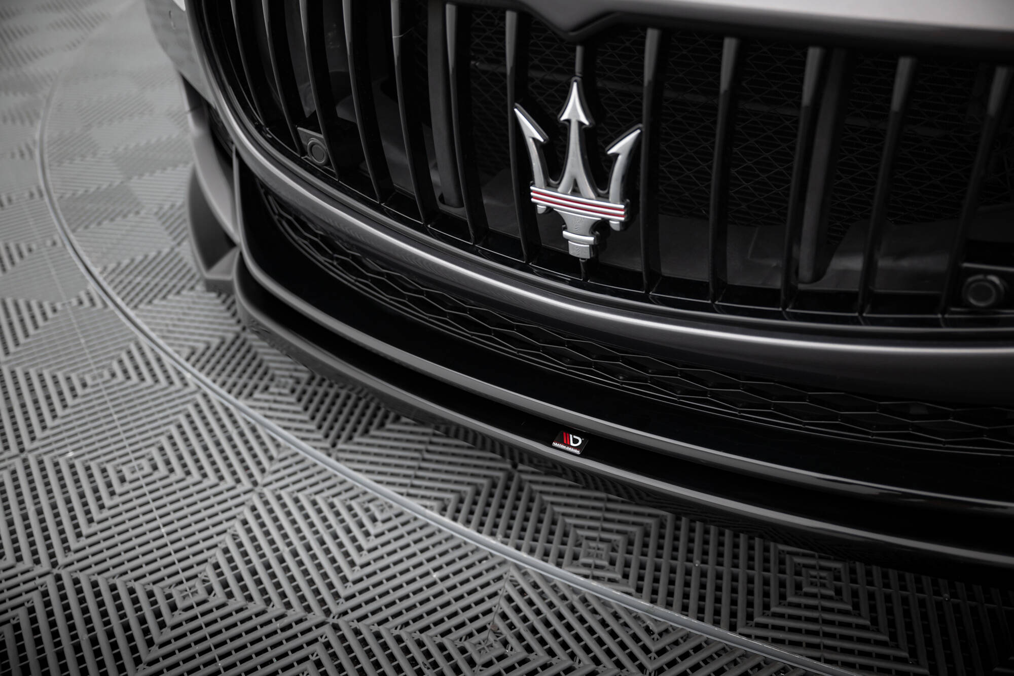 Frontlippe passend für Maserati Quattroporte Mk6 schwarz Hochglanz