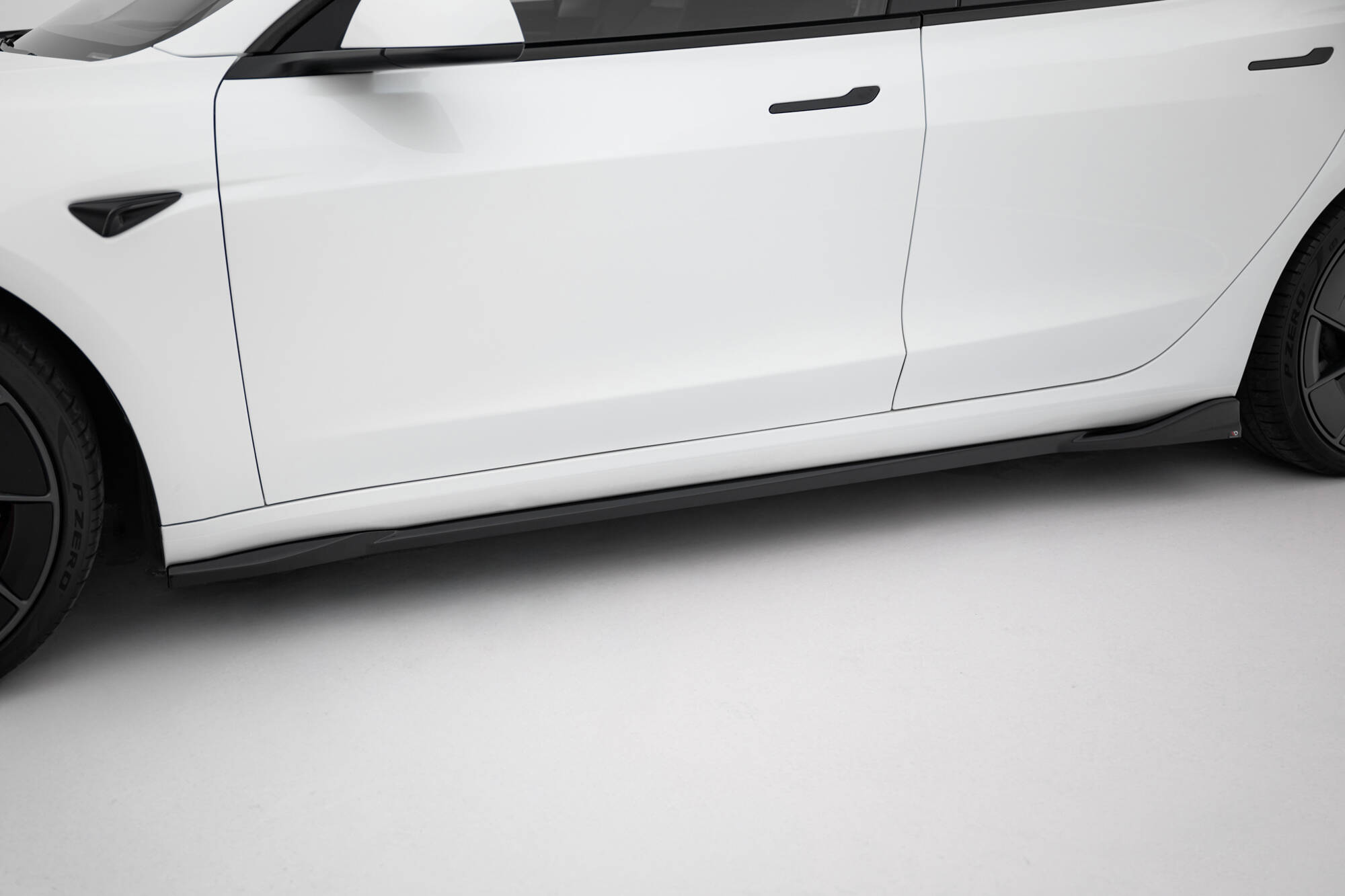 Seitenschweller Ansatz Paar V.1 passend für Tesla Model 3 Performance Mk1 FL schwarz Hochglanz