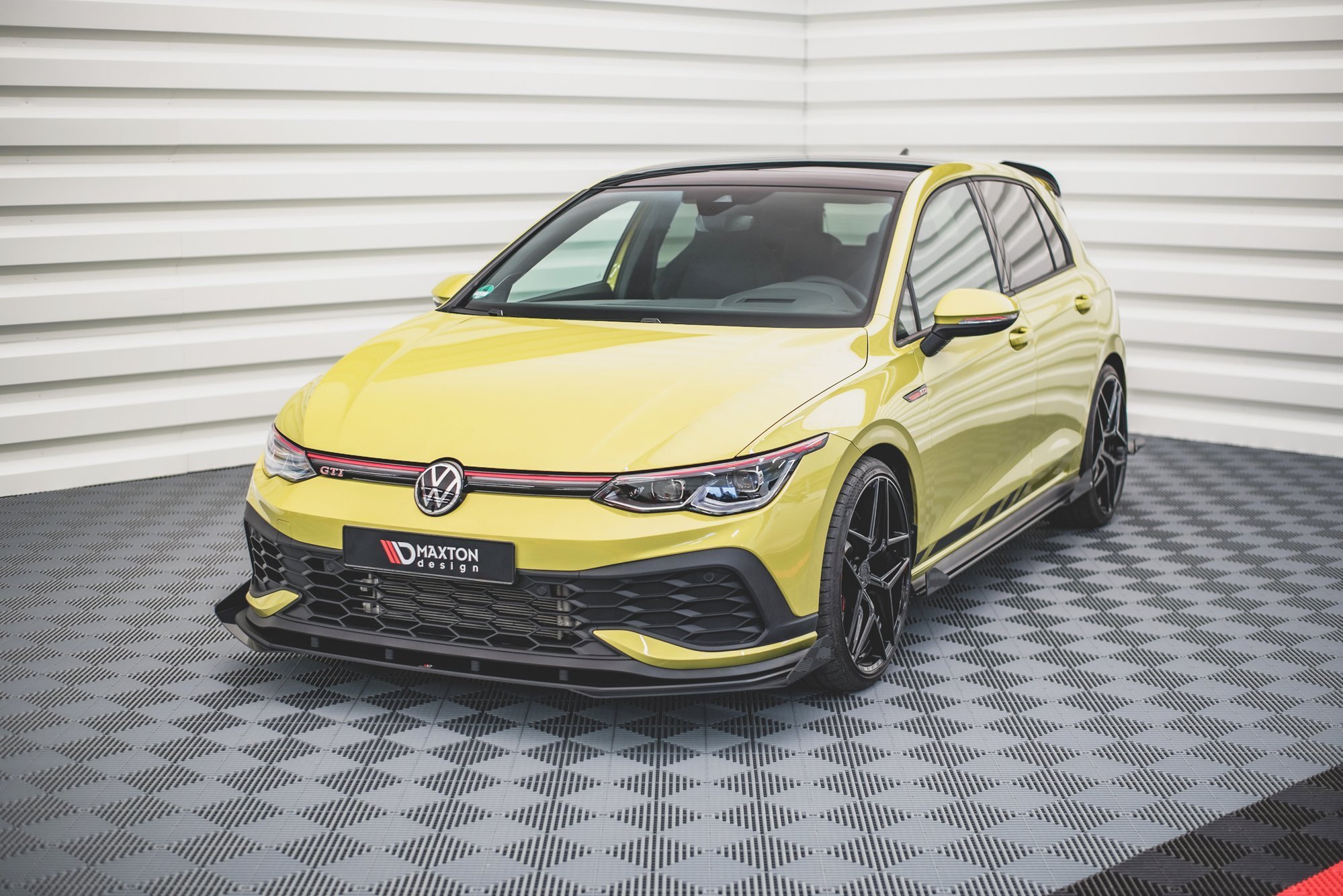 Street Pro Spoilerlippe Front Ansatz + Flaps passend für VW Golf GTI Clubsport Mk8 schwarz Hochglanz
