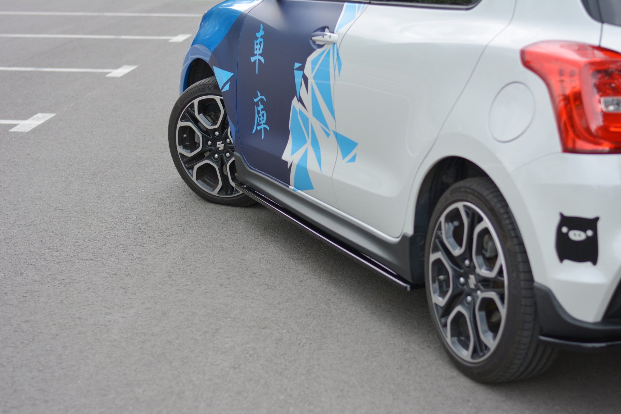 Seitenschweller Ansatz für Suzuki Swift Sport Mk6 schwarz Hochglanz