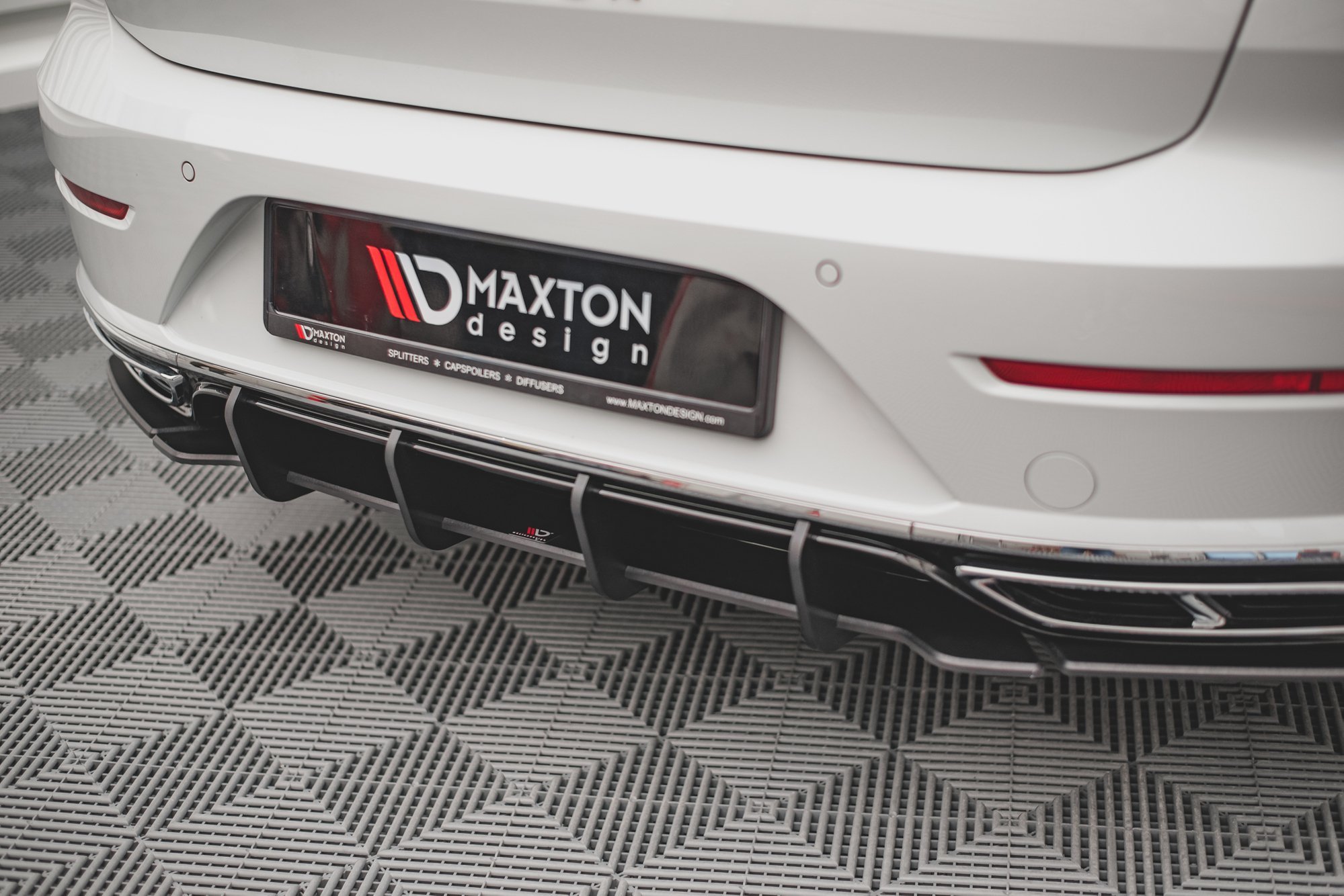 Street Pro Heckschürze Heck Ansatz Diffusor passend für VW Arteon Limousine / Shooting Brake R-Line Mk1 FL
