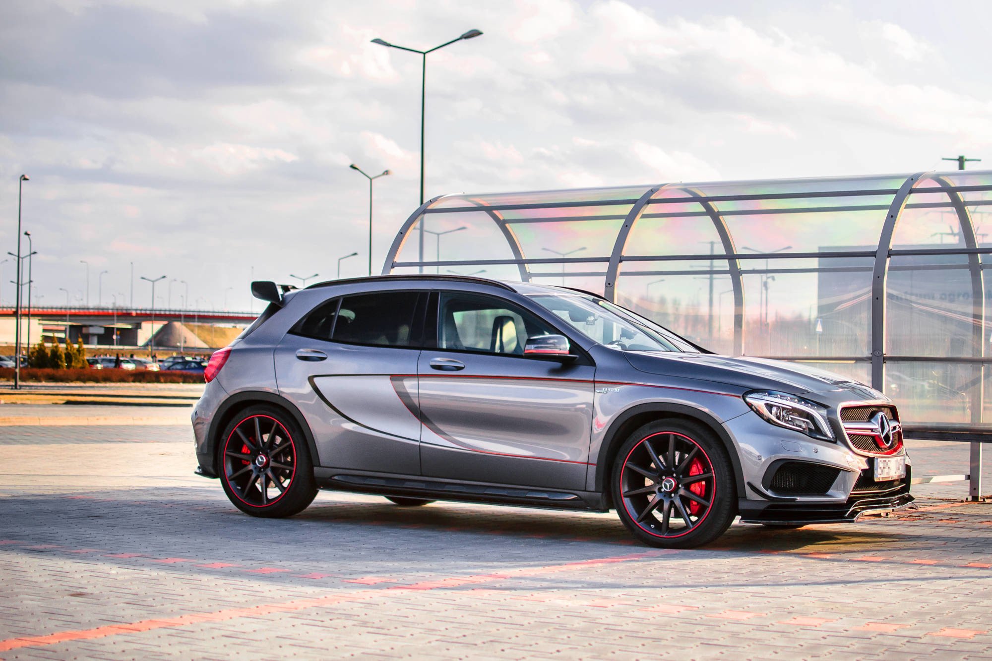 Front Ansatz für Mercedes-Benz GLA 45 AMG schwarz Hochglanz