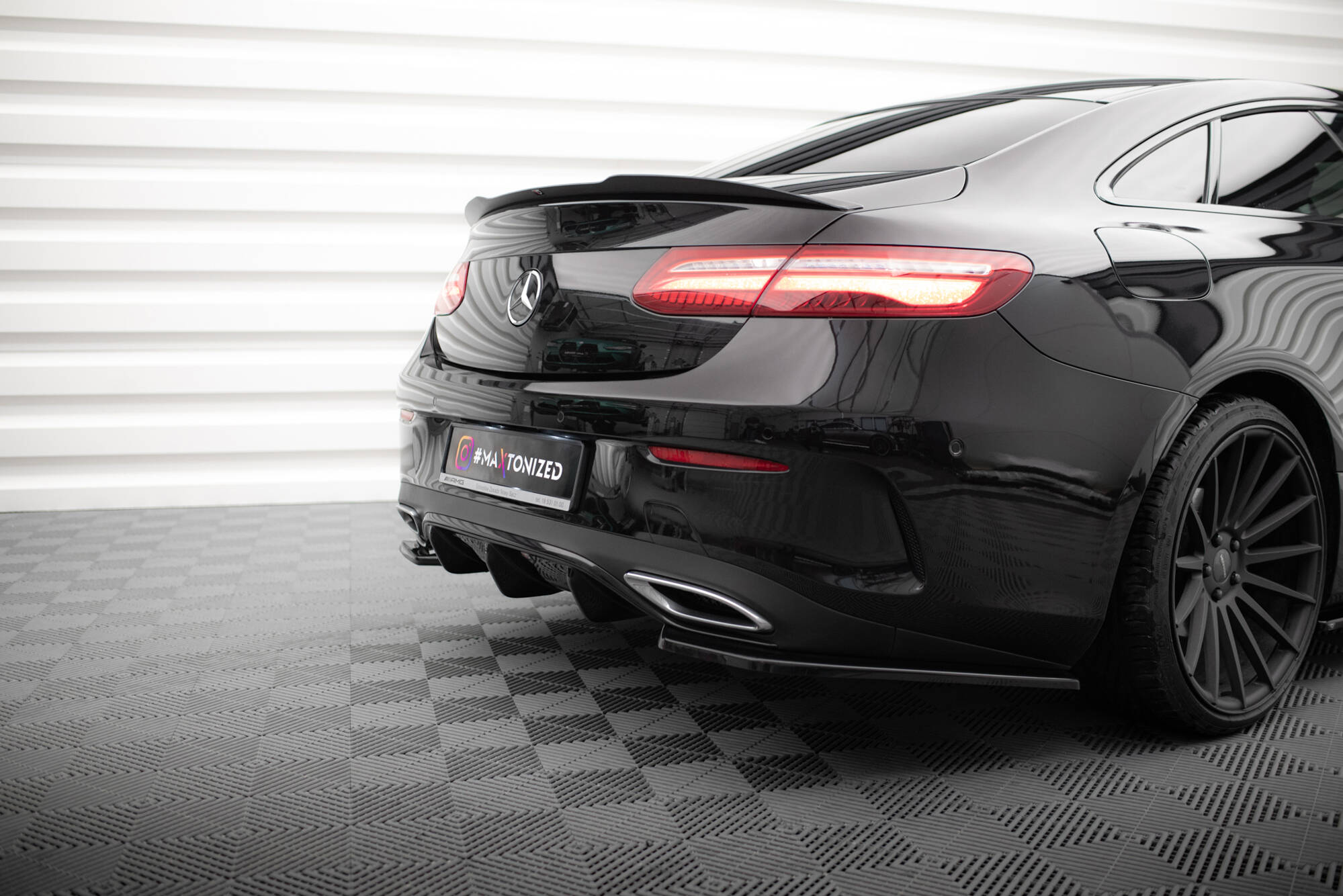 Spoiler CAP für Mercedes-Benz E-Klasse W213 Coupe C238 AMG-Line / 53 AMG schwarz Hochglanz
