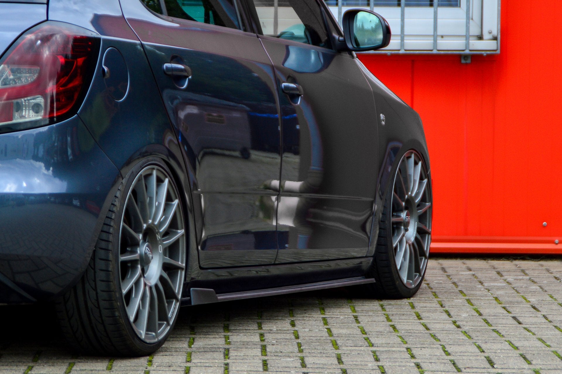 CUP Seitenschweller mit Wing für Skoda Fabia RS 5J Schwarz Matt