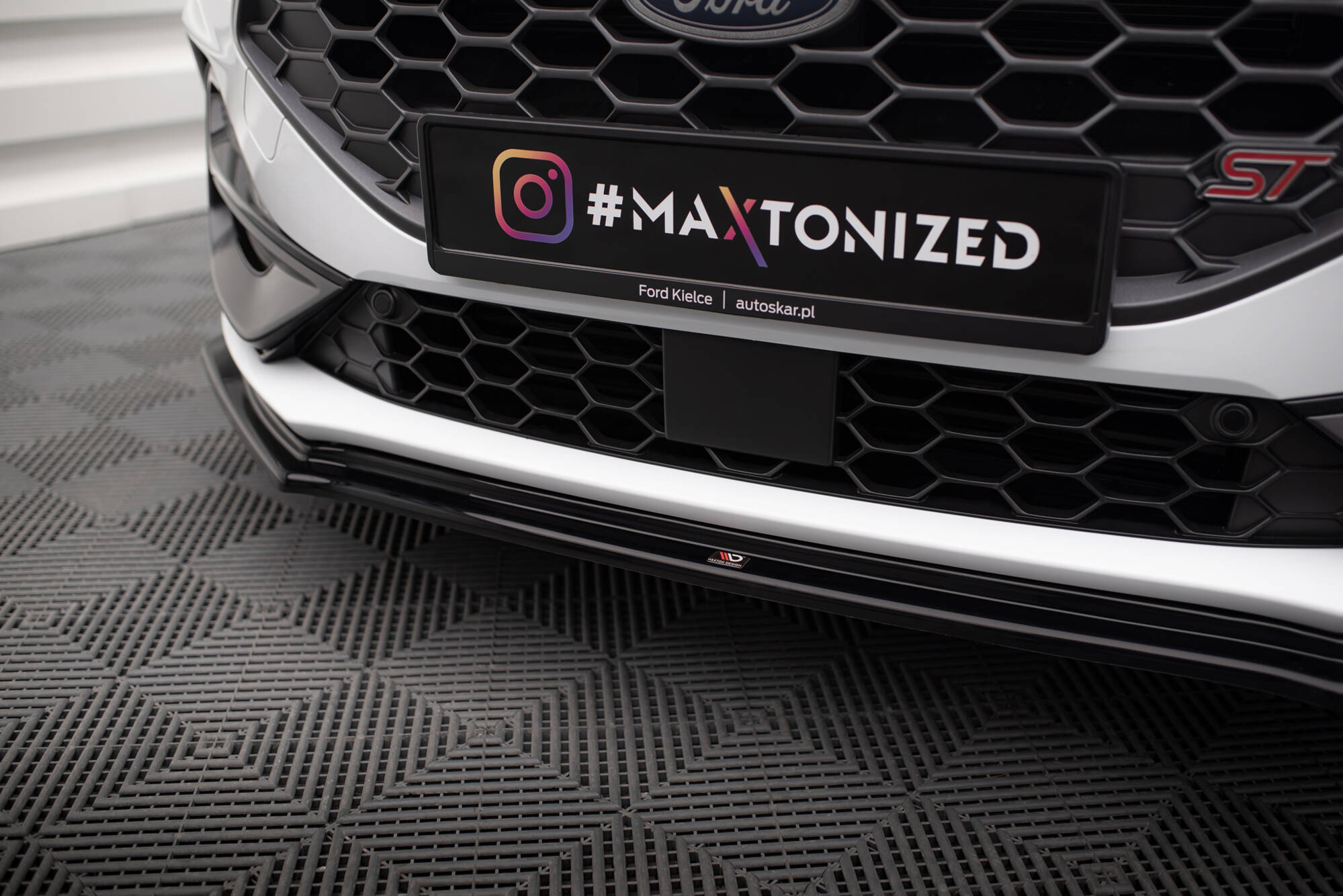 Front Ansatz V.5 für Ford Focus ST / ST-Line Mk4 Facelift schwarz Hochglanz
