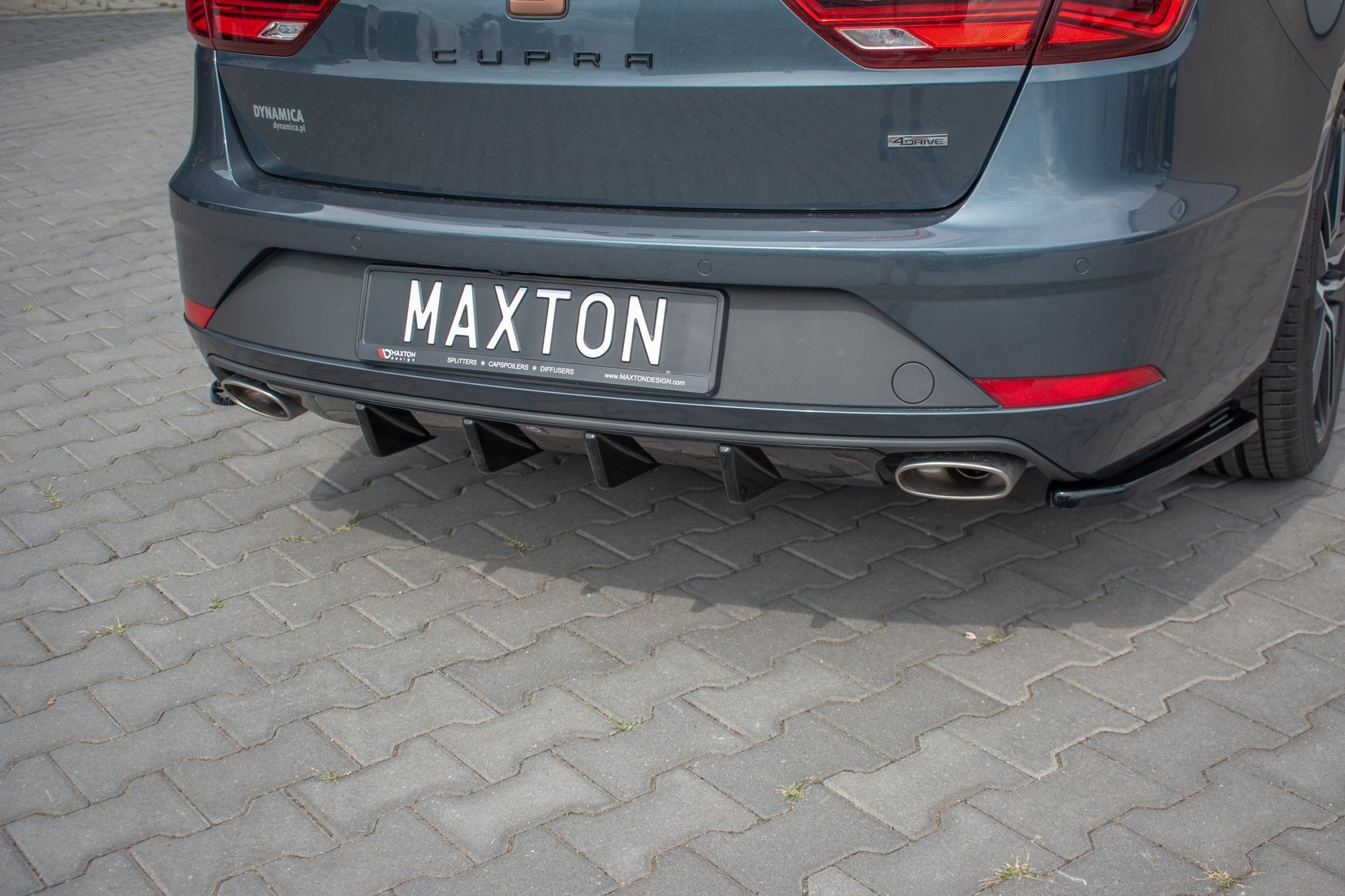 Diffusor Heck Ansatz V.1 für Seat Leon Cupra Mk3 FL Sportstourer schwarz Hochglanz
