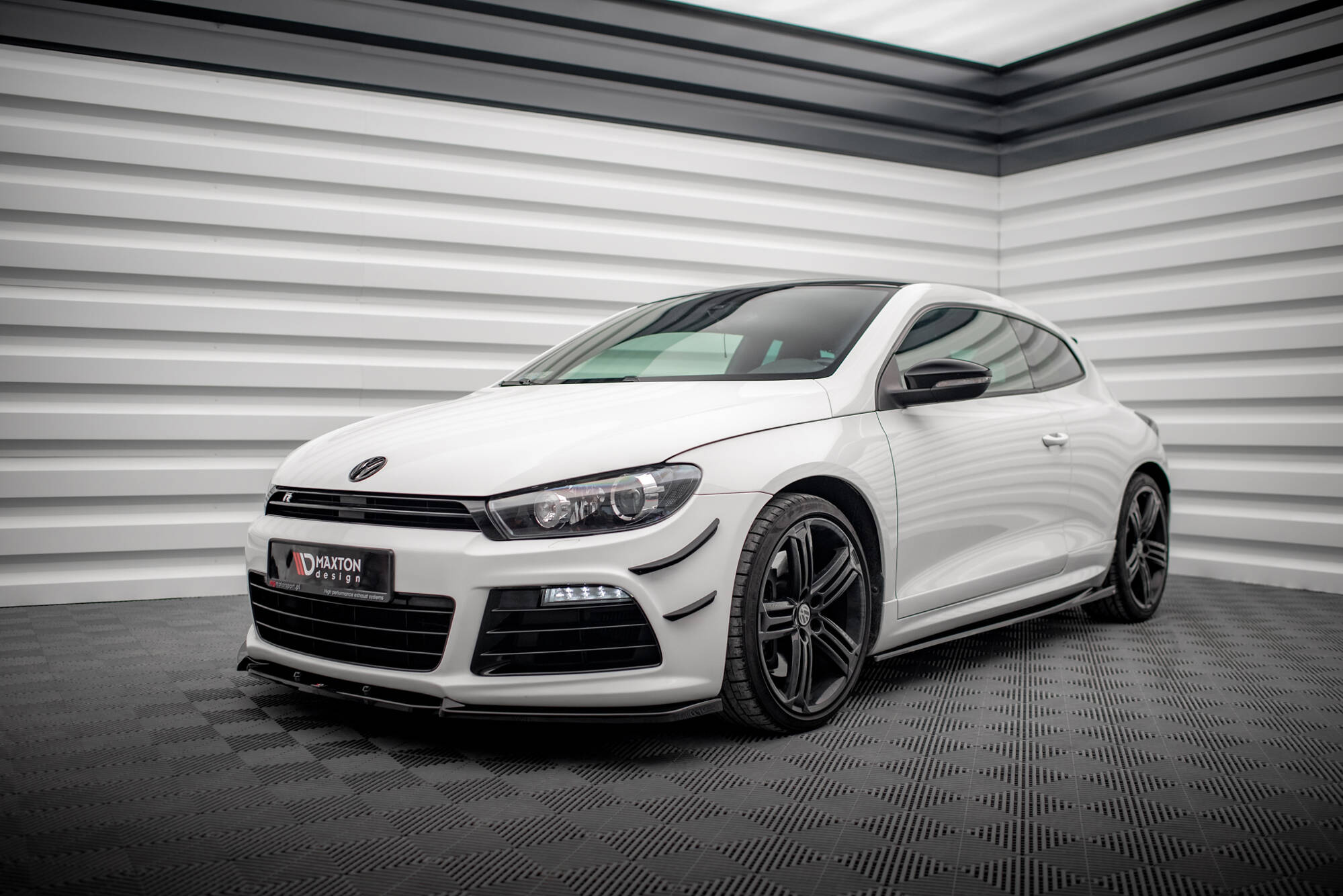 Street+ Seitenschweller Leisten V.2 passend für VW Scirocco R Mk3 schwarz Hochglanz