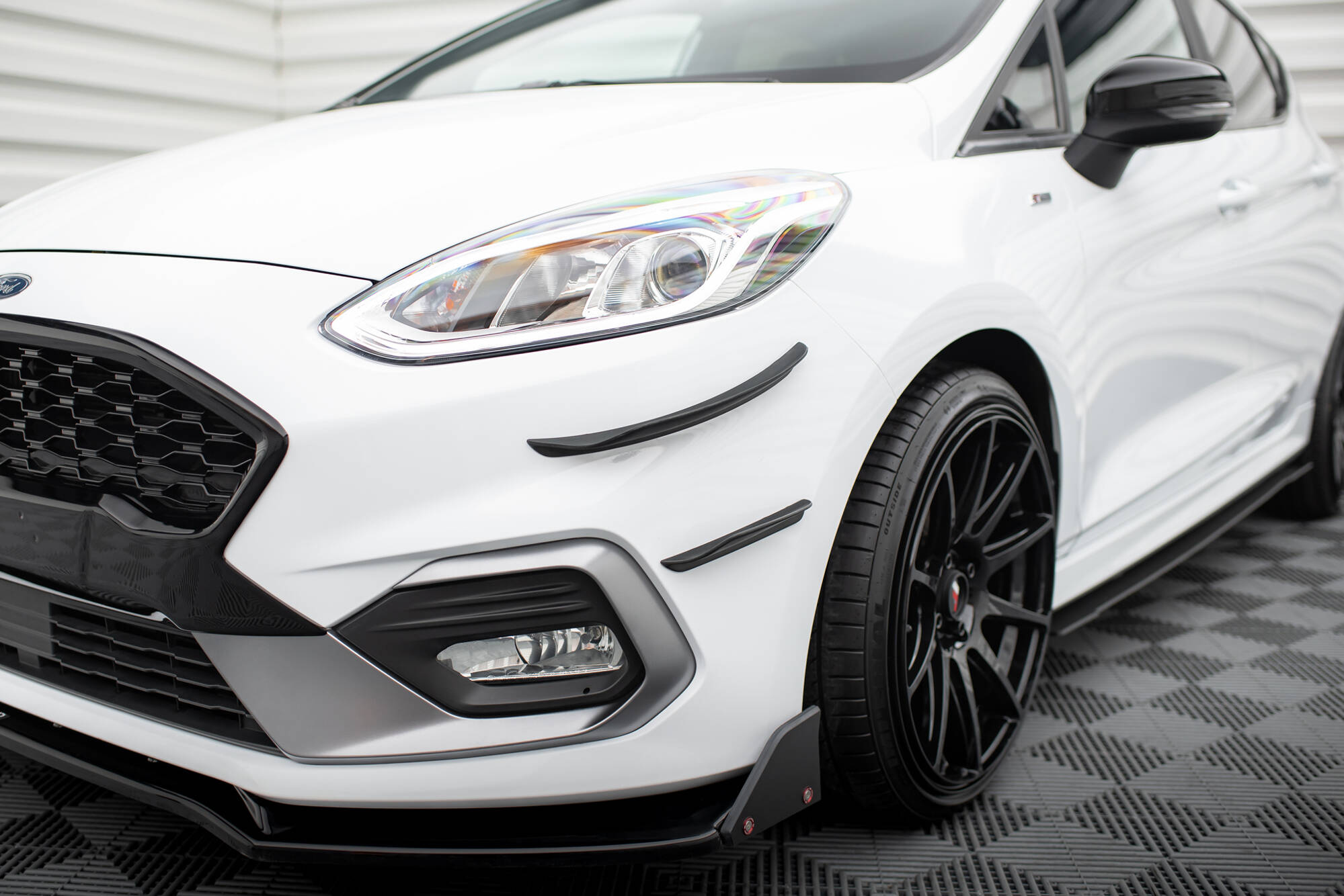 Stoßstangen Flaps Wings vorne Canards V.3 passend für Ford Fiesta Mk8 ST / ST-Line