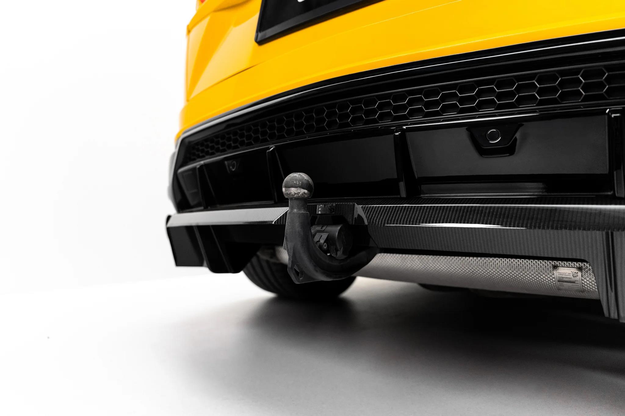 Prepreg Carbon Fiber Rear Splitter (mit einem vertikalem balken) Lamborghini Urus Mk 1