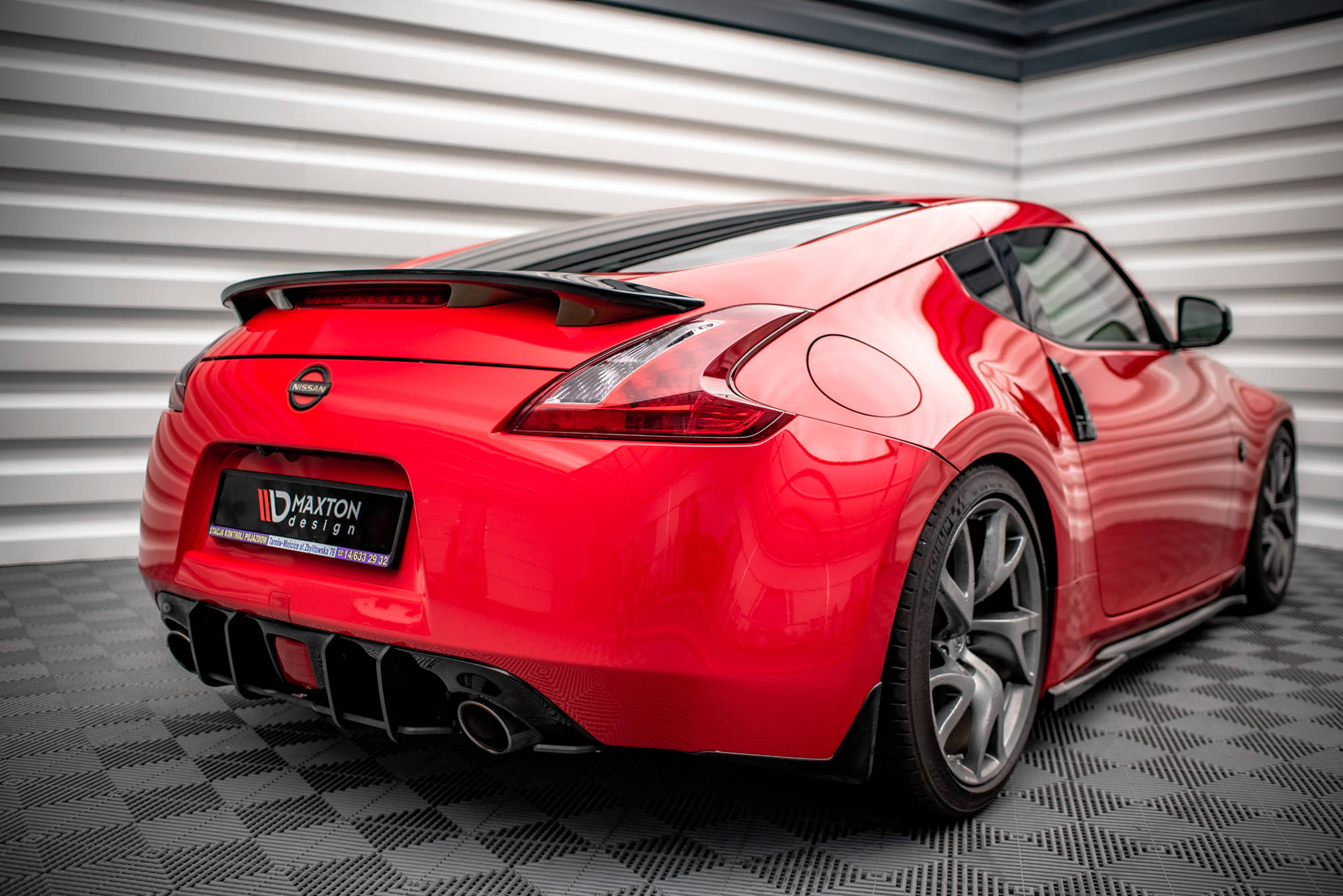Street Pro Heckschürze Heck Ansatz Diffusor passend für Nissan 370Z FL rot