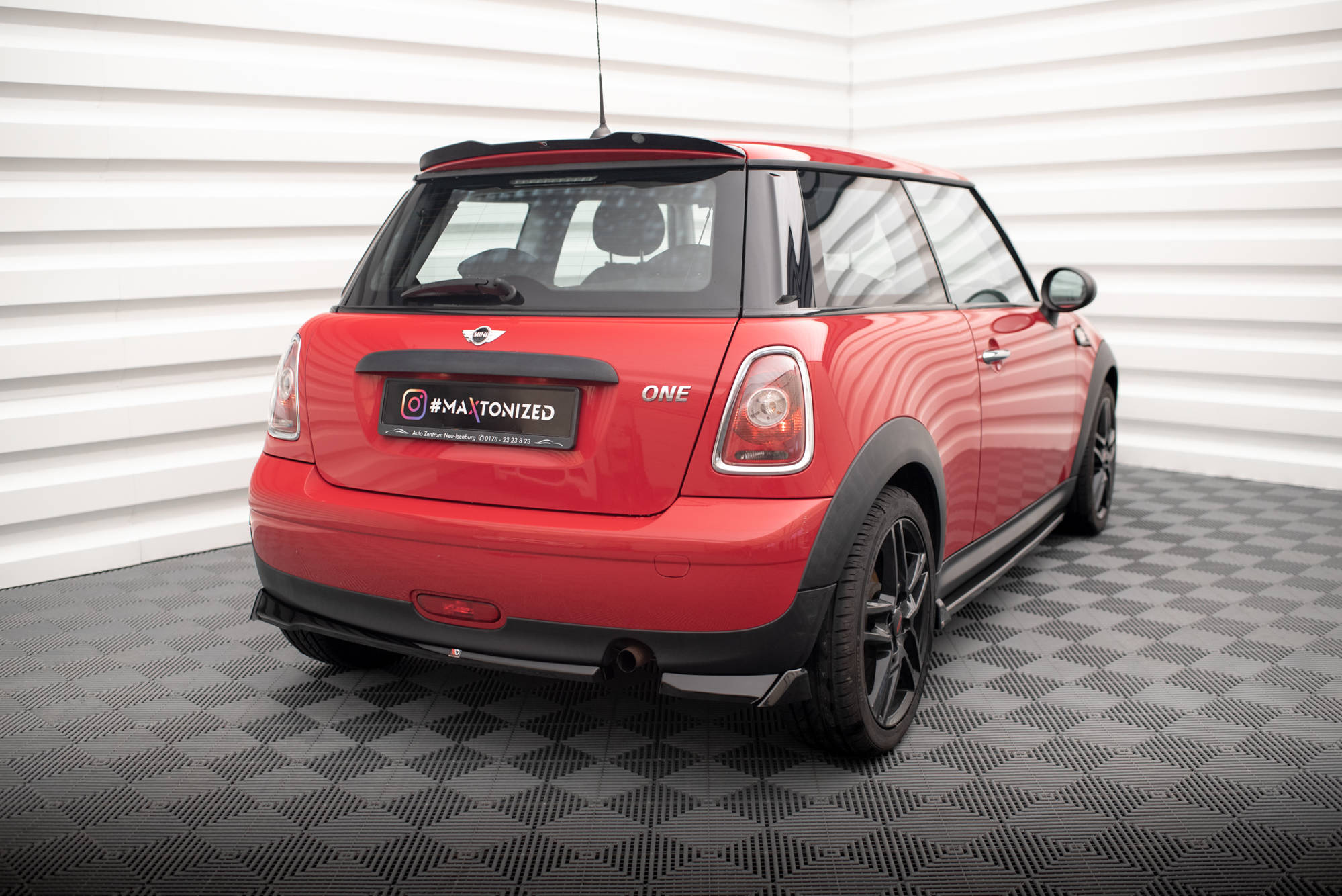 Heck Spoiler Aufsatz Abrisskante passend für Mini One R56 schwarz Hochglanz