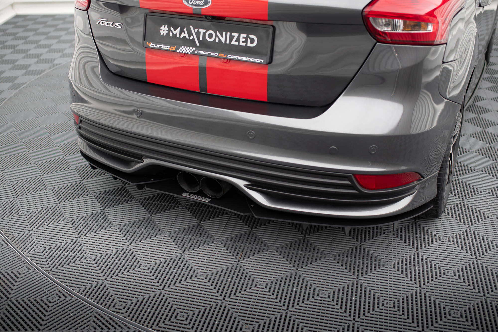 Heckschürze für Ford Focus ST Mk3 FL