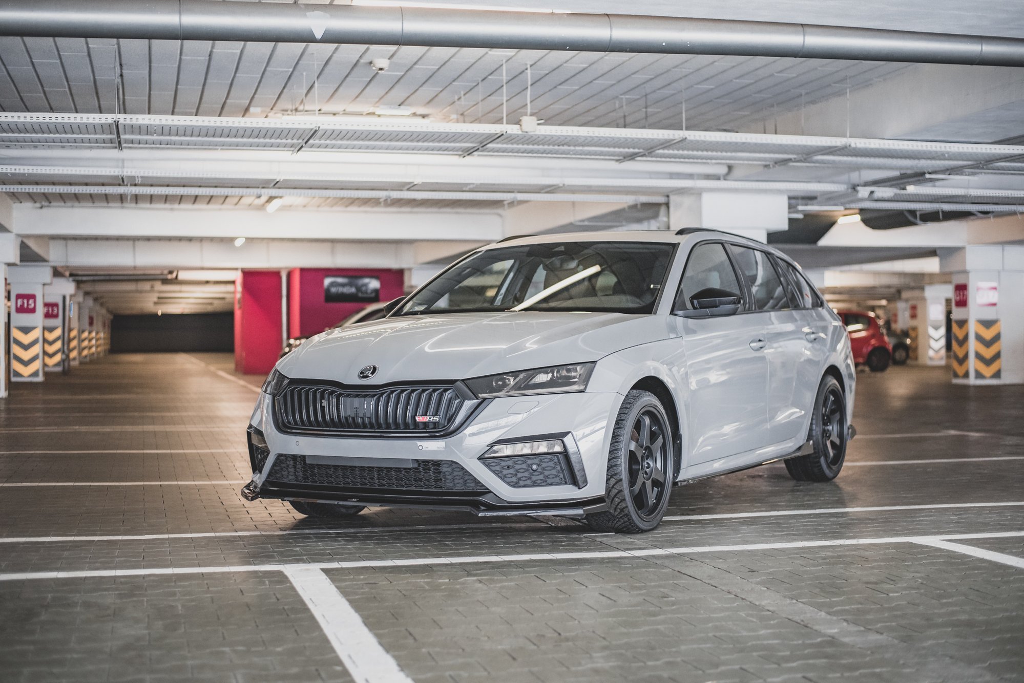 Street+ Spoilerlippe Front Ansatz V.2 passend für Skoda Octavia RS Mk4 schwarz Hochglanz