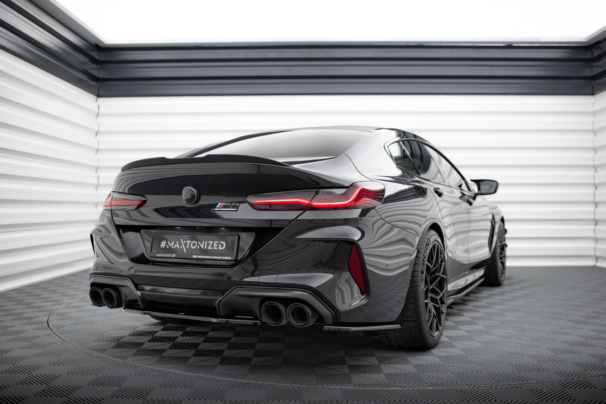Street+ Heck Ansatz Flaps V.2 passend für BMW M8 Gran Coupe F93 schwarz Hochglanz