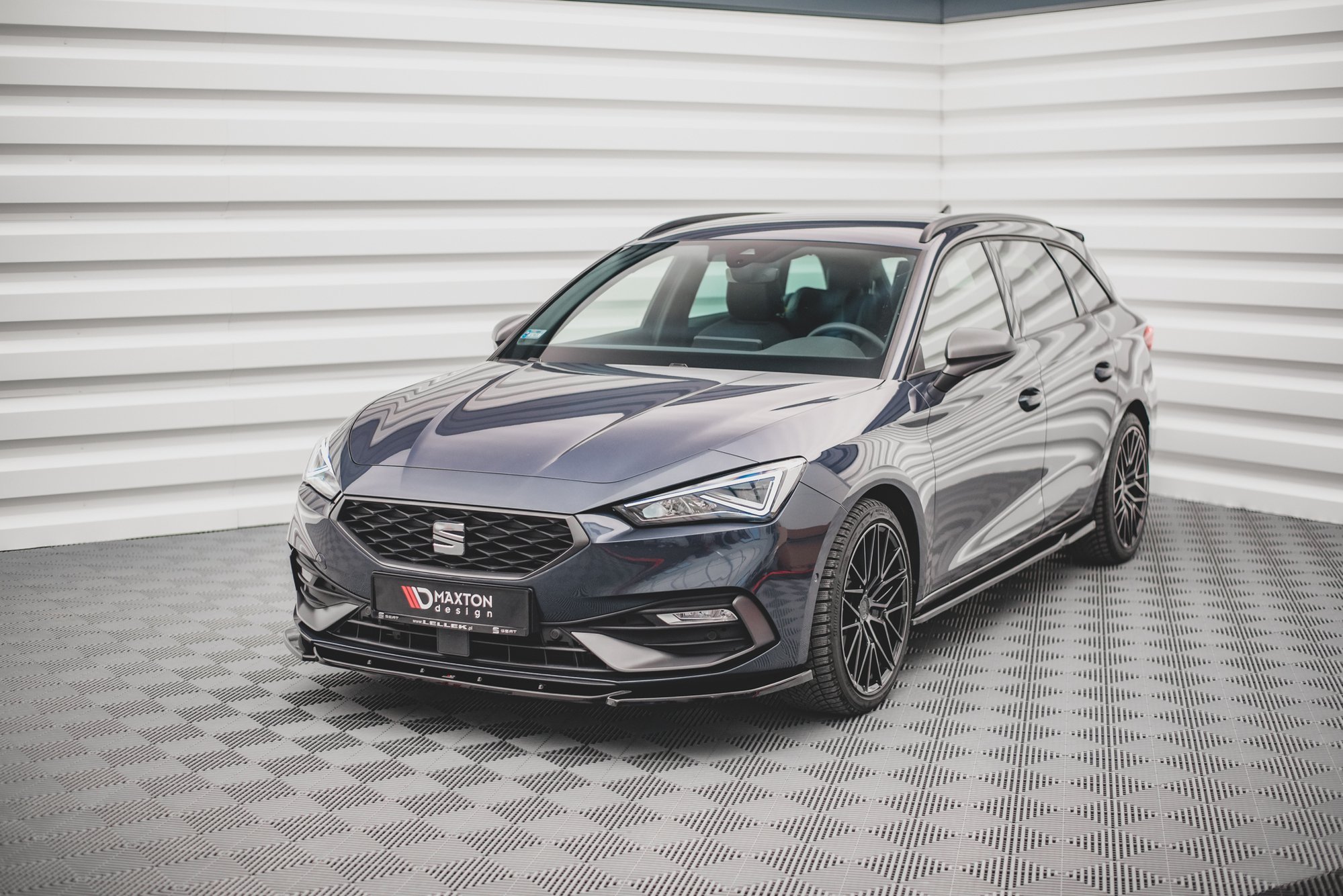 Street+ Spoilerlippe Front Ansatz V.2 passend für Seat Leon FR Mk4 schwarz Hochglanz