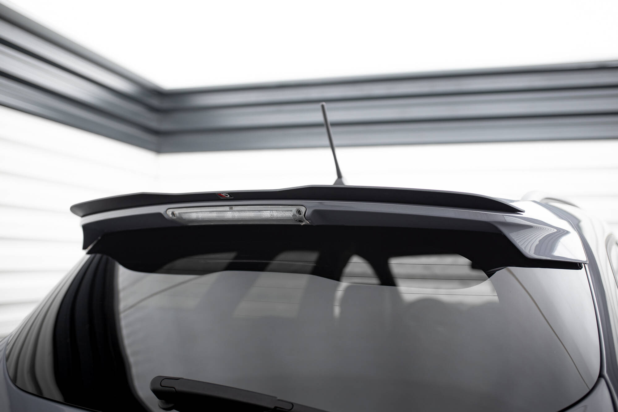 Spoiler CAP für Ford Focus ST Mk3 Kombi schwarz Hochglanz