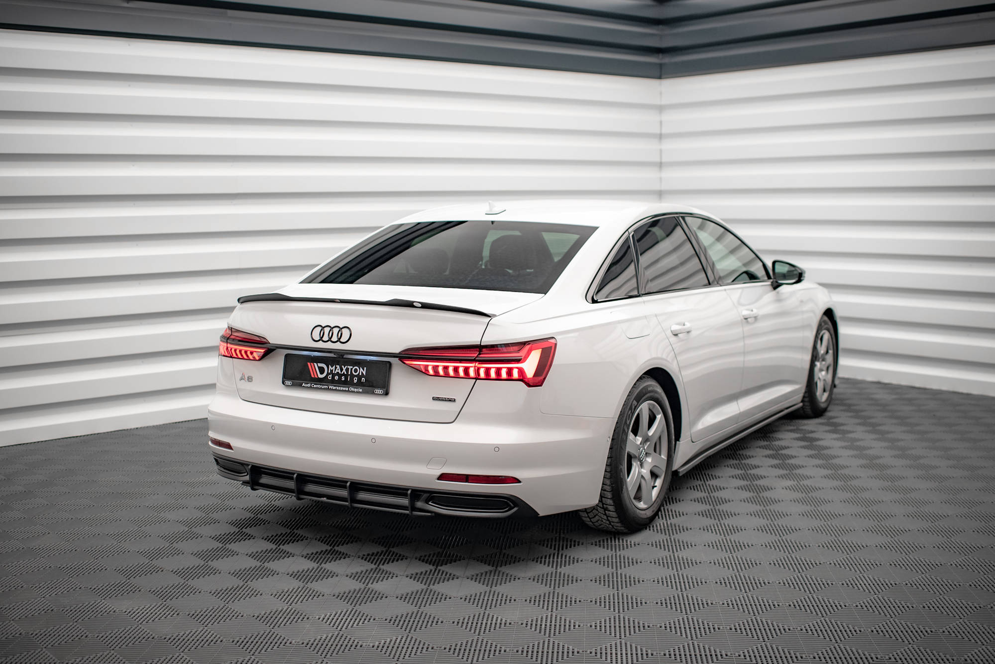 Street Pro Heckschürze Heck Ansatz Diffusor passend für Audi A6 C8 schwarz-rot