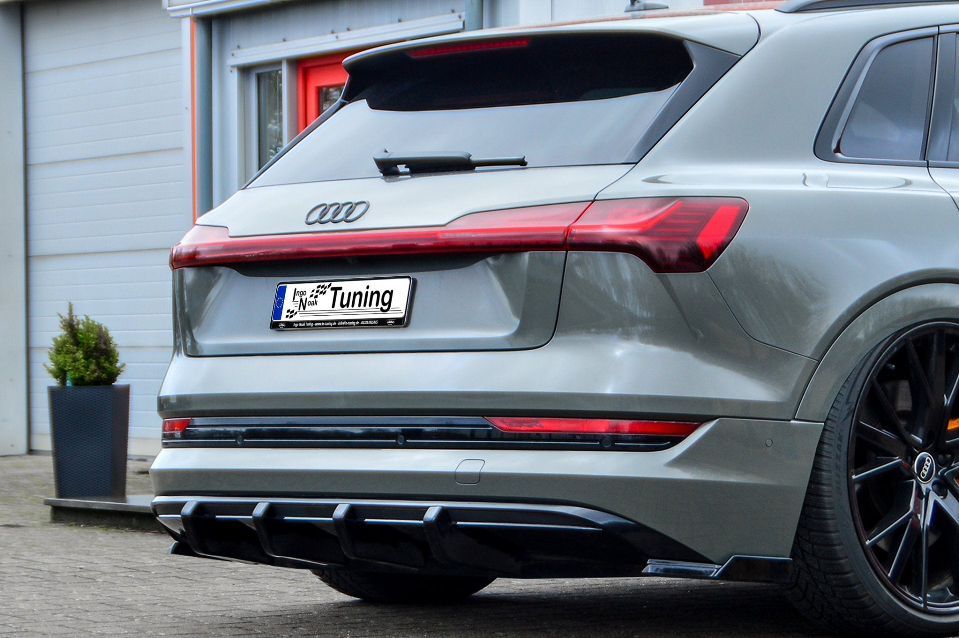 4.tlg. Heckansatz Aufsatz für Audi E-Tron Quattro S-Line Schwarz Matt