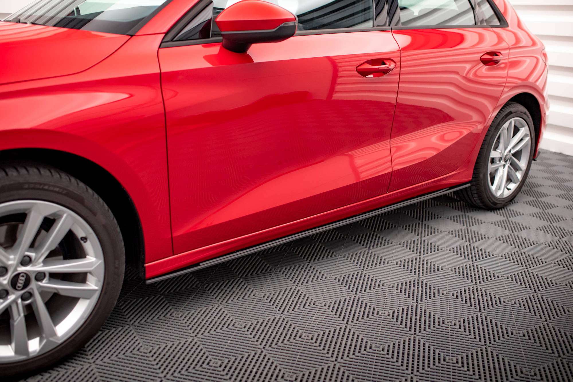 Street Pro Seitenschweller Leisten passend für Audi A3 8Y rot