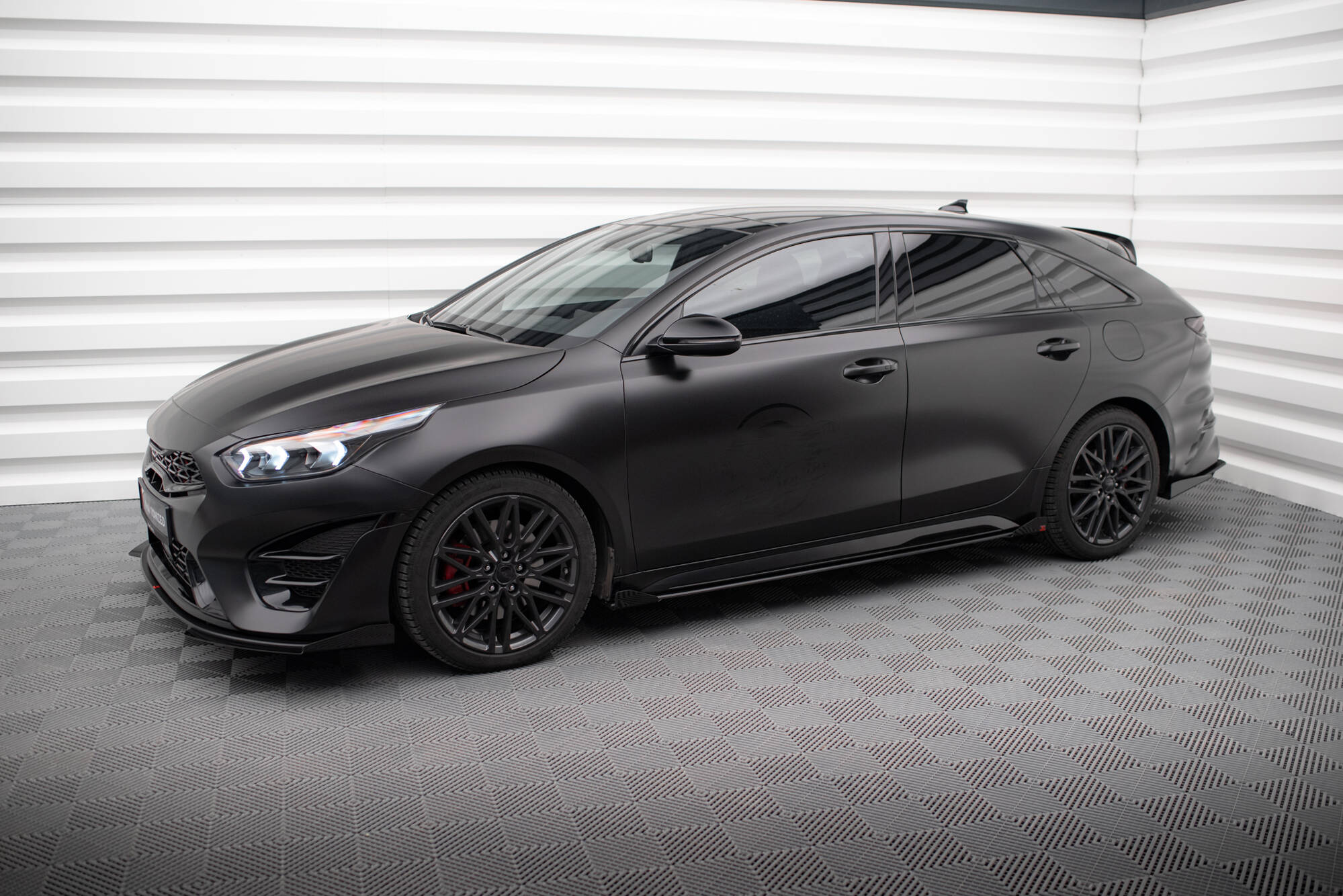 Street Pro Seitenschweller Leisten + Flaps passend für Kia Proceed GT / GT-Line Mk1 FL / Ceed GT Mk3 FL schwarz Hochglanz
