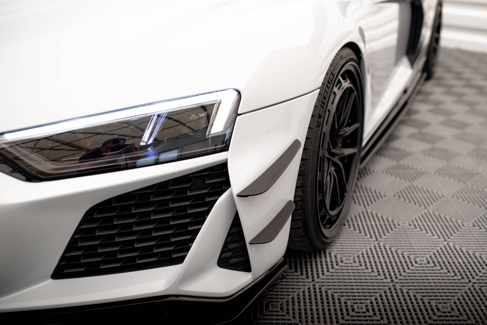 Stoßstangen Flaps Wings vorne Canards passend für Audi RS3 Sportback 8Y FL