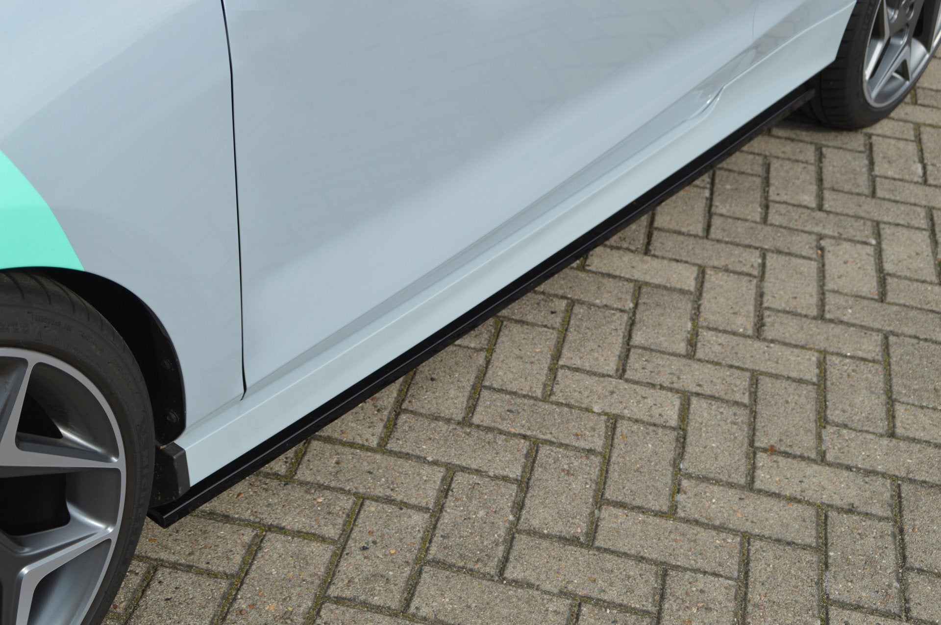 CUP4 Seitenschweller für Ford Fiesta ST MK8 JHH Carbon Optik