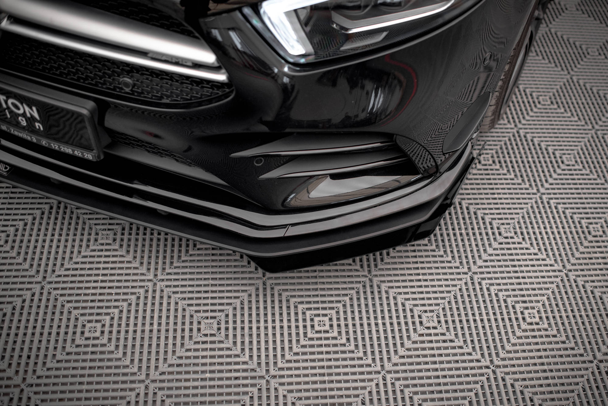 Front Stoßstange Flaps passend für Mercedes A35 AMG / AMG-Line Aero Pack W177 schwarz Hochglanz