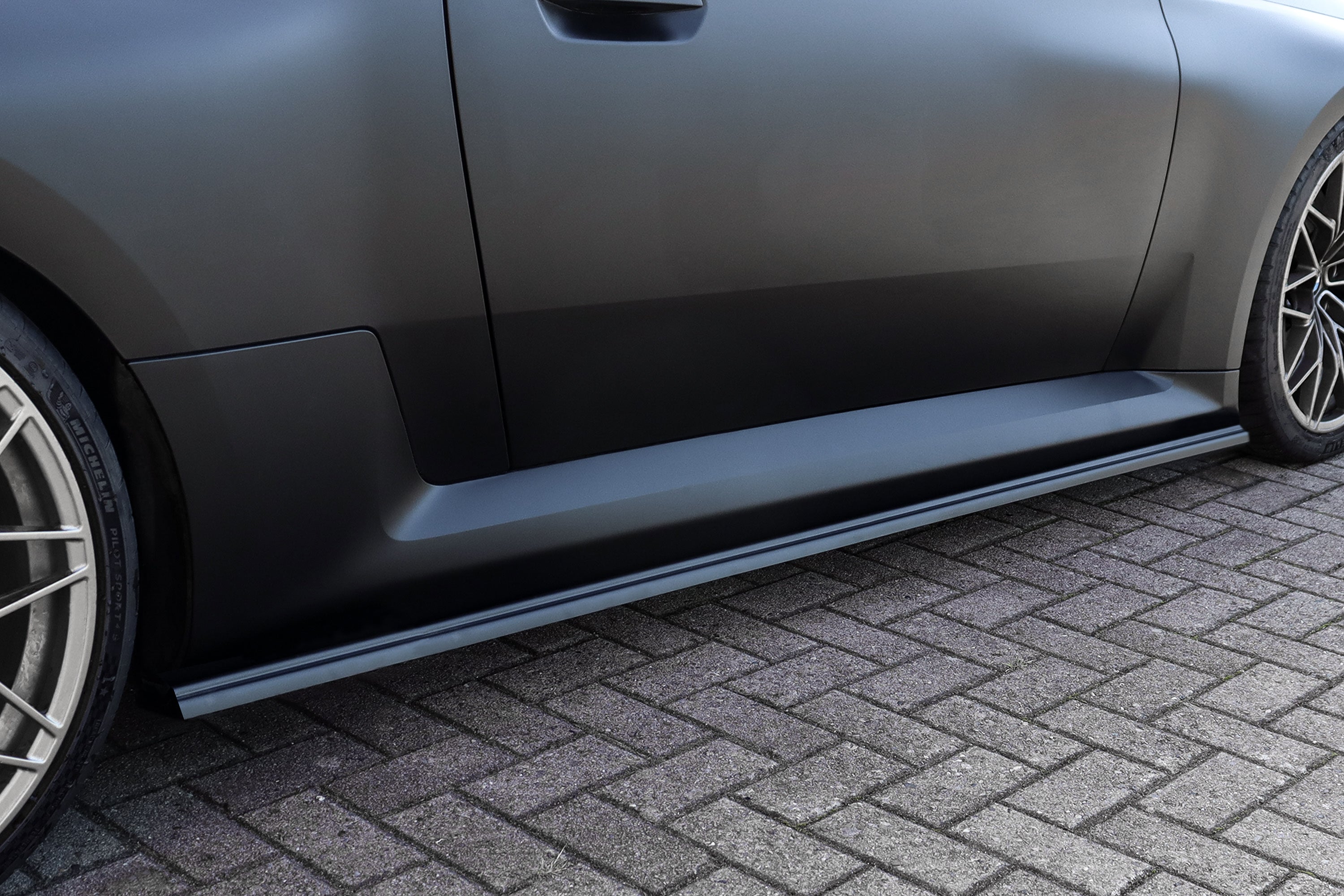 Seitenschweller aus ABS für BMW M2 G87 ab Bj.: 2023- Carbon Optik