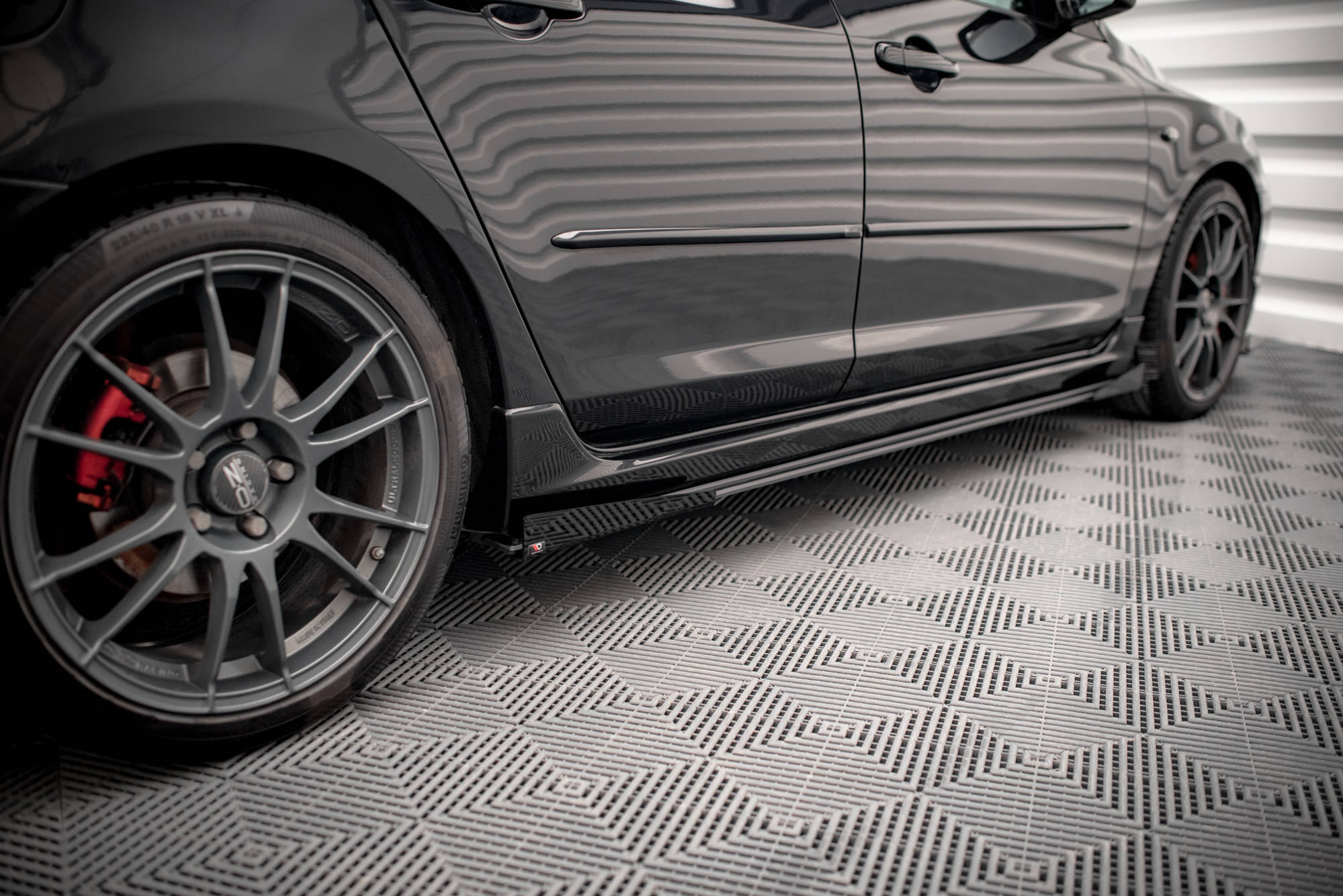 Street Pro Seitenschweller Leisten + Flaps passend für Mazda 3 MPS Mk1 schwarz Hochglanz