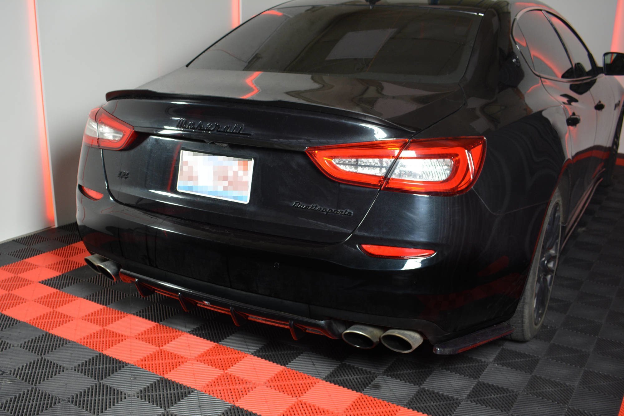 Diffusor Flaps passend für Maserati QUATTROPORTE MK.6 vor FL schwarz matt