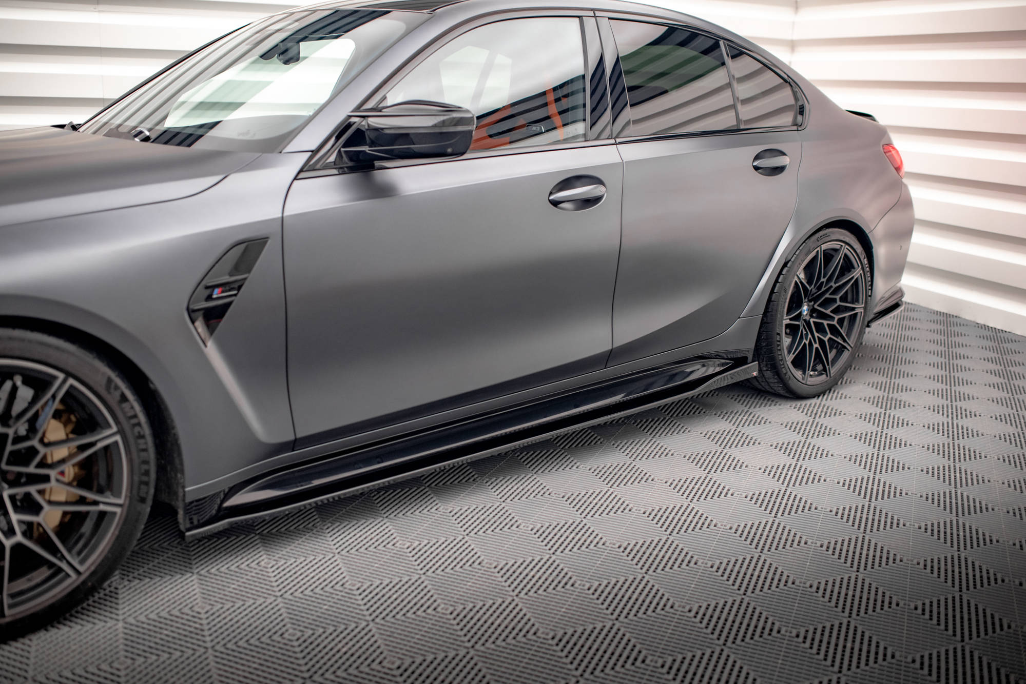 Street+ Seitenschweller Leisten V.2 passend für BMW M3 Limousine / Touring G80 / G81 schwarz Hochglanz