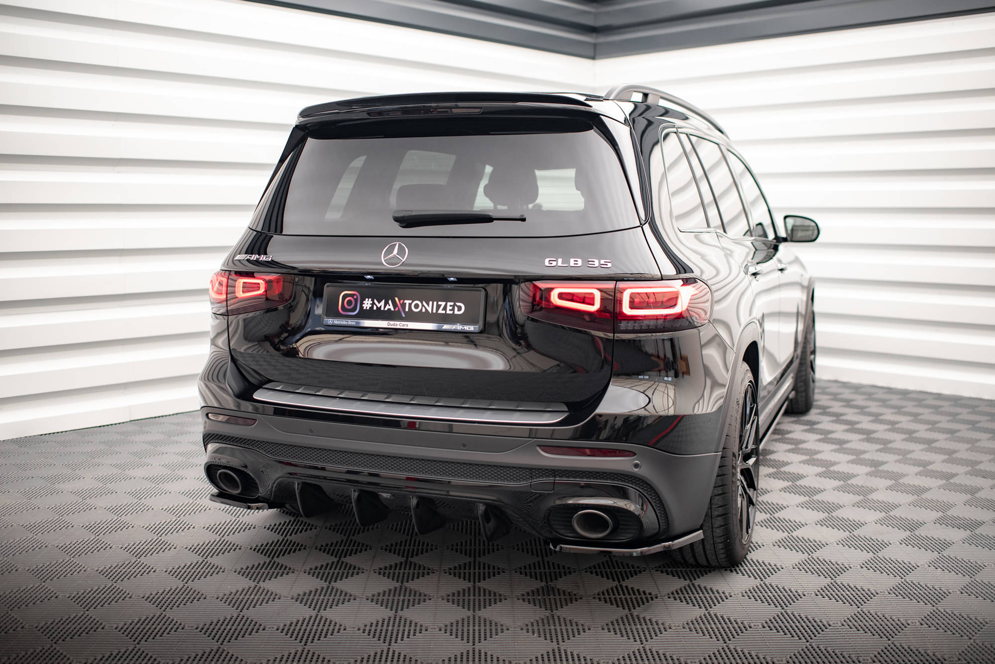 Street+ Heck Ansatz Diffusor passend für Mercedes-AMG GLB 35 / AMG-Line X247 schwarz Hochglanz