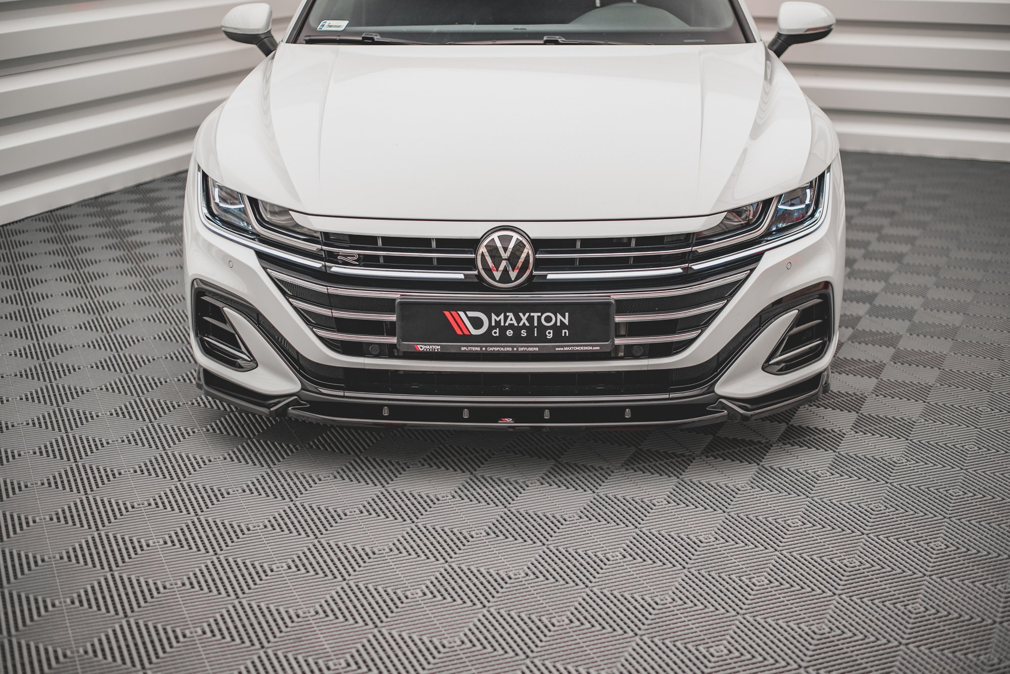 Street+ Spoilerlippe Front Ansatz V.1 passend für VW Arteon R-Line Limousine / Shooting Brake Mk1 FL schwarz Hochglanz