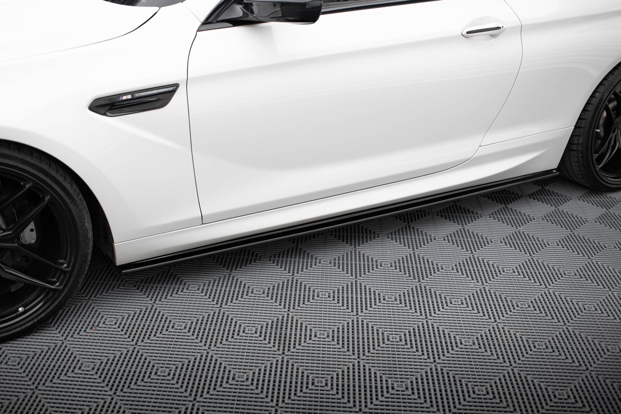 Seitenschweller Ansatz für BMW M6 / 6 M-Paket Coupe / Cabriolet F06 / F13 / F12 schwarz Hochglanz