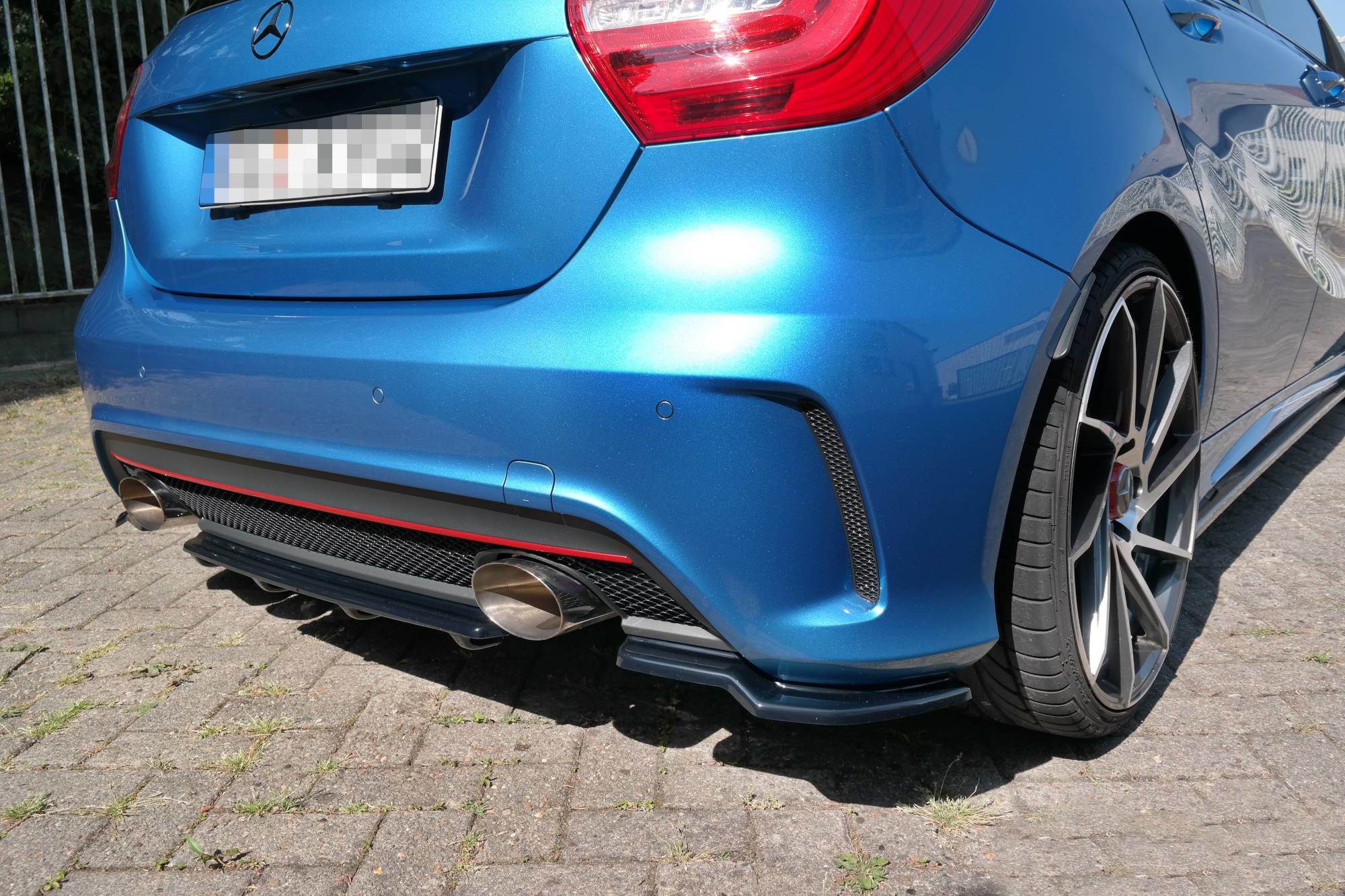 Street+ Heck Ansatz Flaps passend für Mercedes W176 AMG-LINE vor FL schwarz Hochglanz