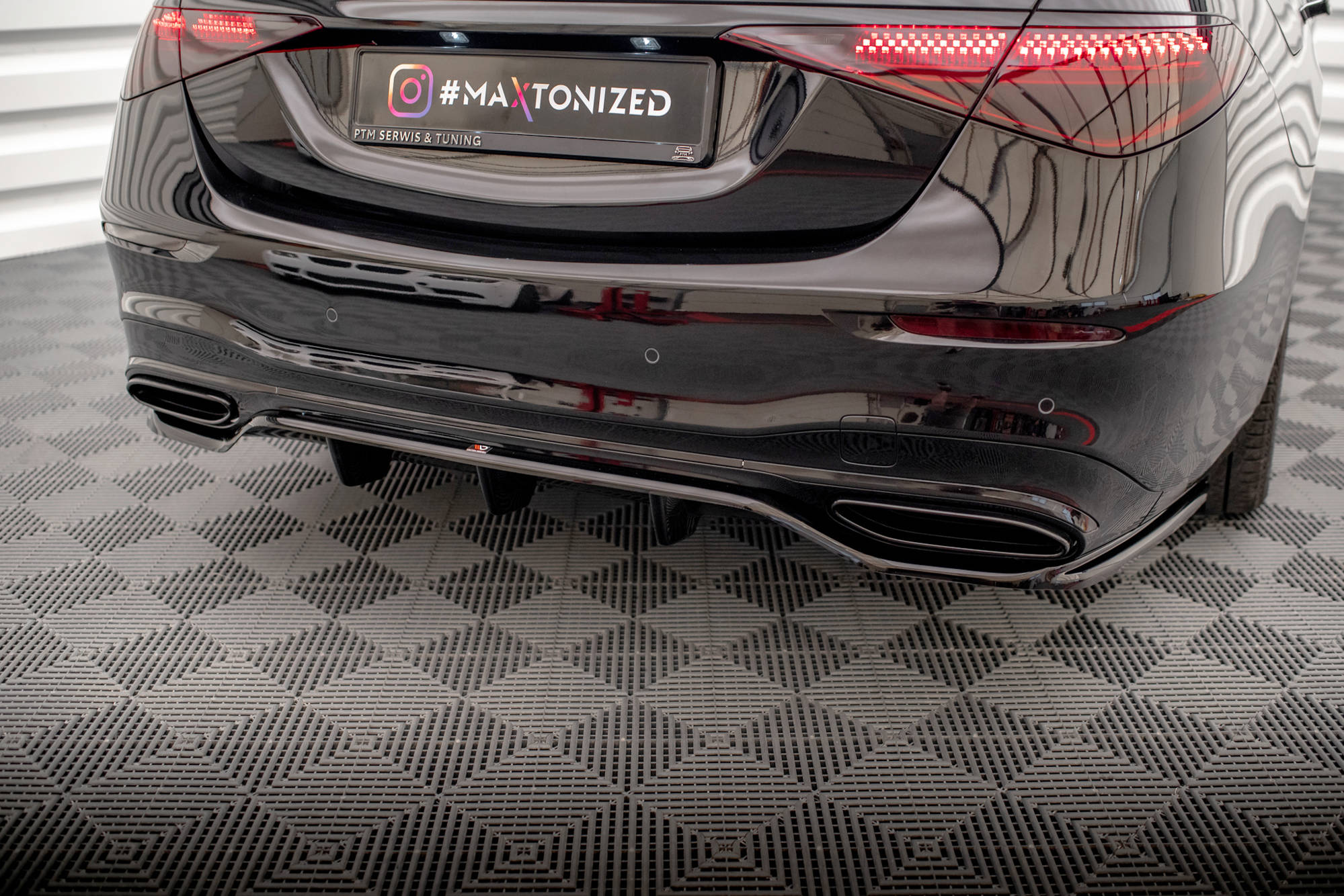 Street+ Mittlerer Diffusor RACE Heck Ansatz passend für Mercedes S AMG-Line W223 schwarz Hochglanz