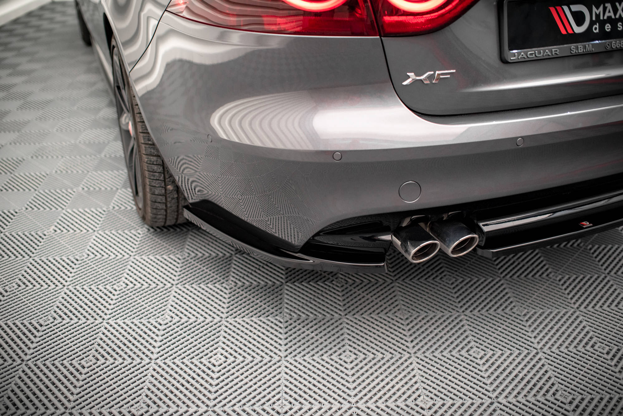 Street+ Heck Ansatz Flaps passend für Jaguar XF R-Sport Mk2 schwarz Hochglanz
