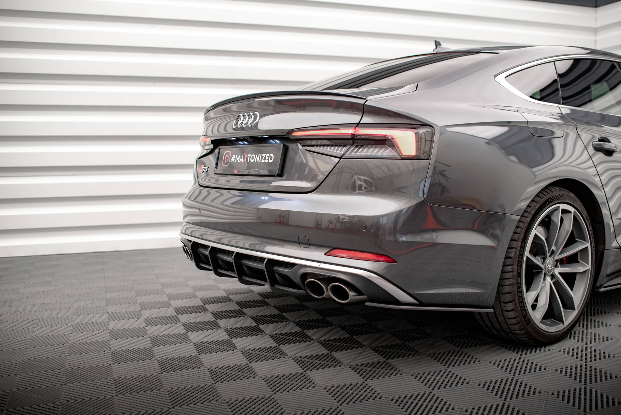 Street Pro Heckschürze Heck Ansatz Diffusor passend für Audi S5 Coupe / Sportback F5 rot