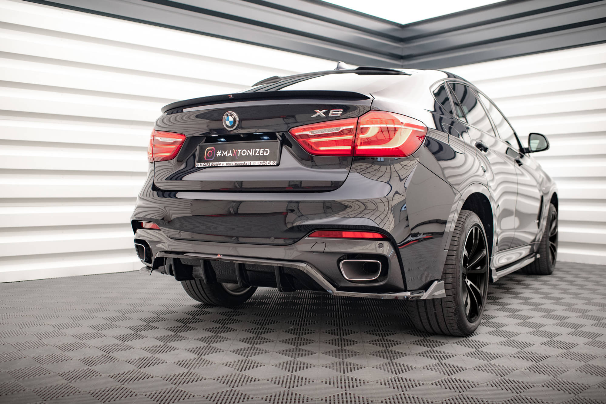 Street+ Mittlerer Diffusor RACE Heck Ansatz passend für BMW X6 M-Paket F16 schwarz Hochglanz