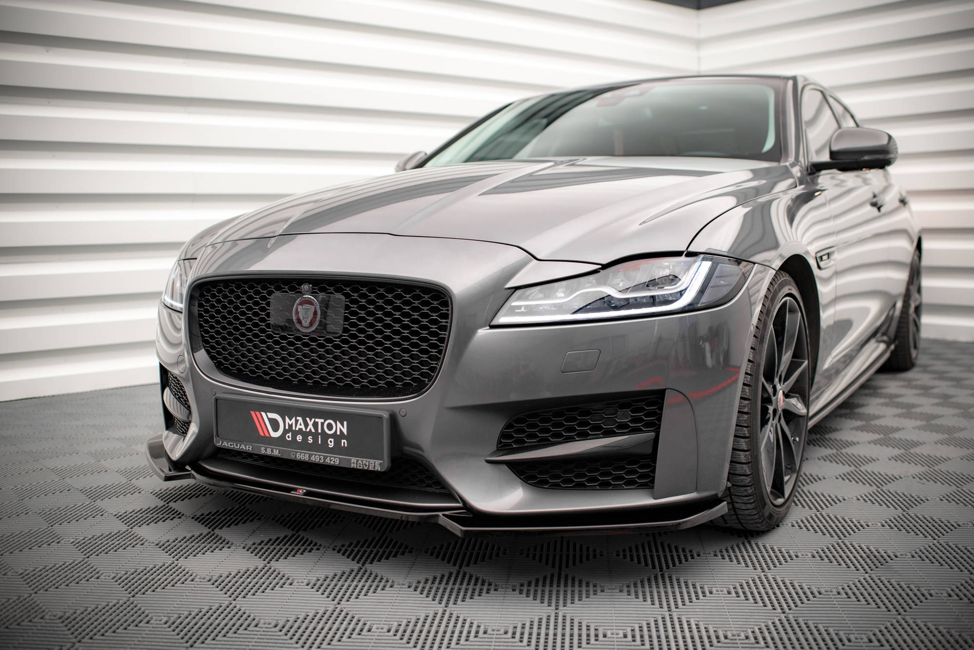 Street+ Spoilerlippe Front Ansatz V.1 passend für Jaguar XF R-Sport Mk2 schwarz Hochglanz