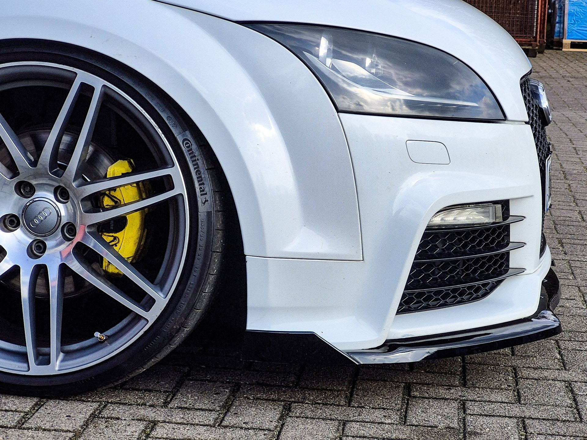 Cup Frontspoilerlippe mit Wings für Audi TT RS 8J Carbon Optik
