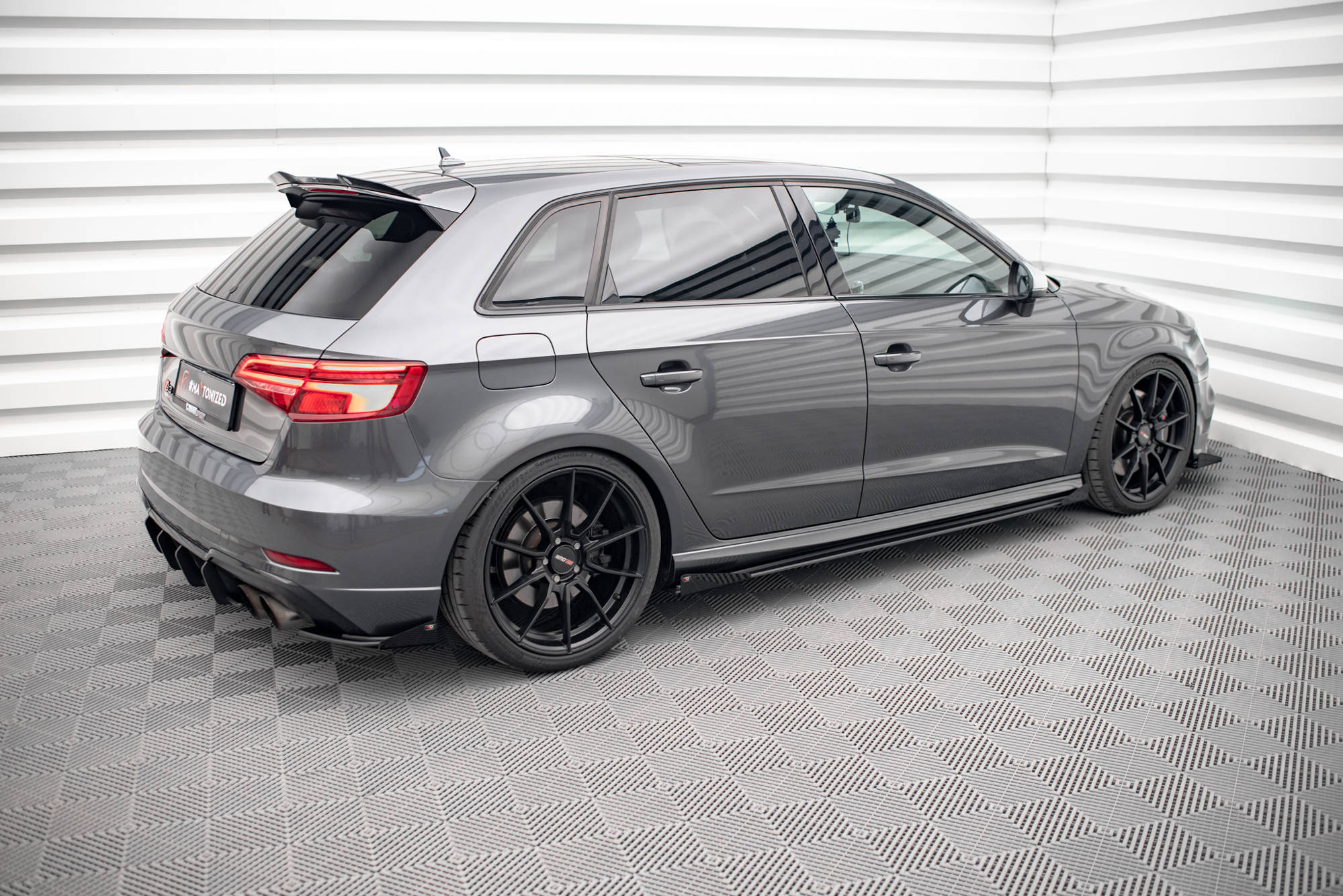 Seitenschweller Flaps passend für Audi S3 / A3 S-Line Sportback 8V FL schwarz Hochglanz