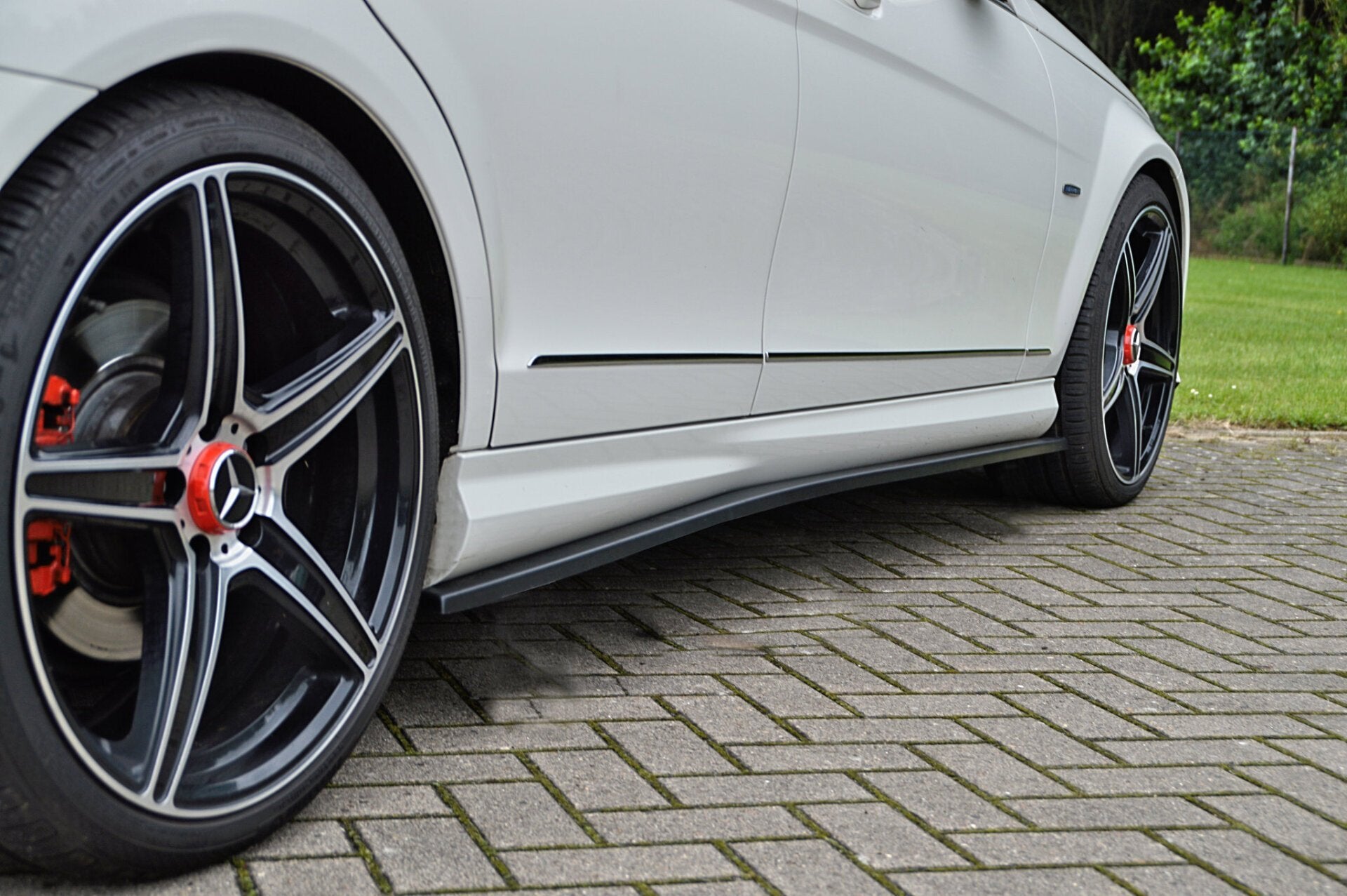Seitenschweller im Cup Look für Mercedes C W204/ S204 AMG-Line, Limousine + T-Modell Carbon Optik