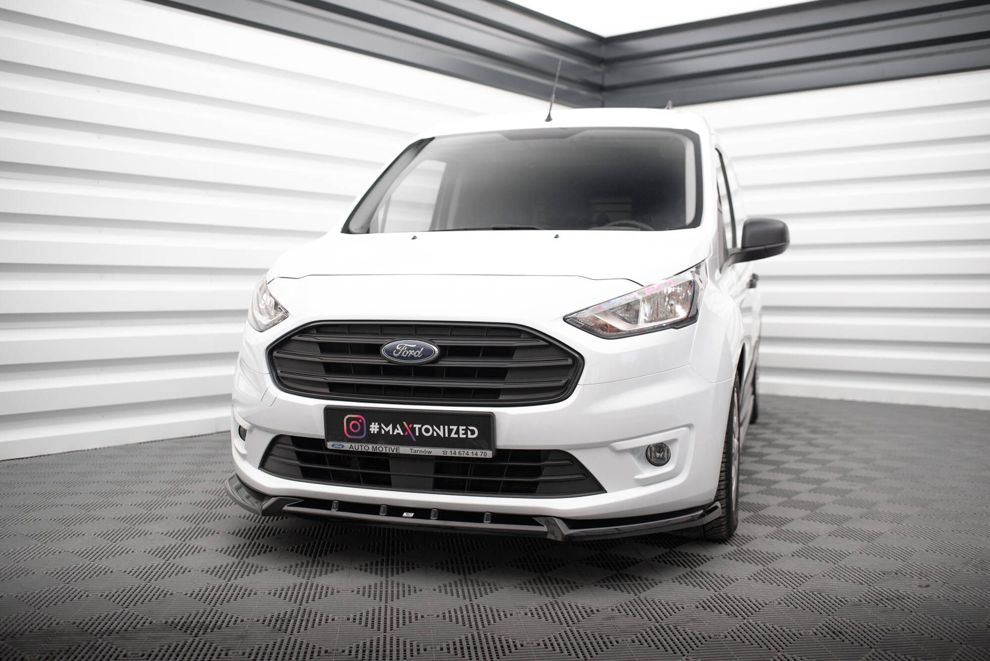 Street+ Spoilerlippe Front Ansatz V.2 passend für Ford Transit Connect Mk2 FL schwarz Hochglanz