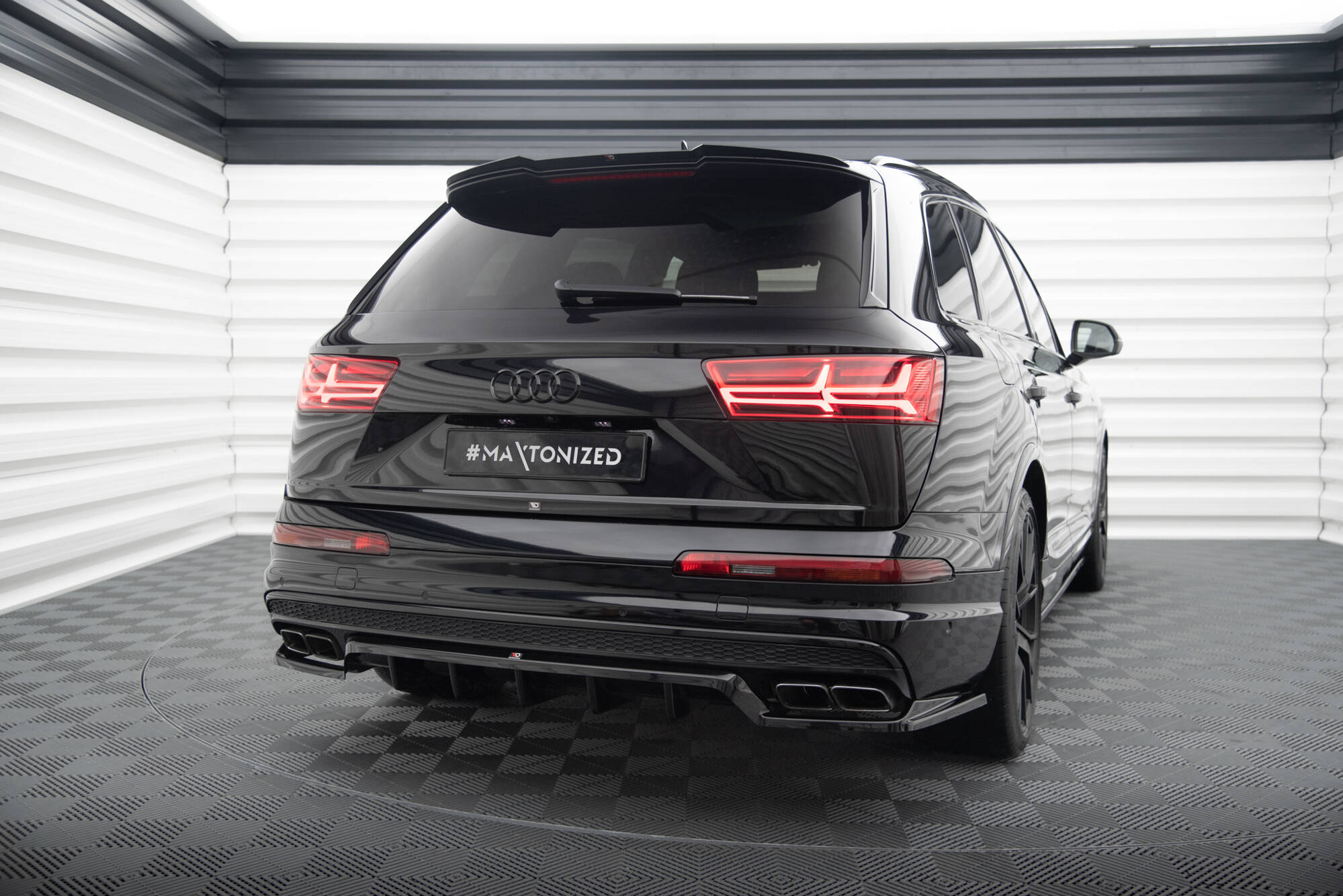 Street+ Mittlerer Diffusor RACE Heck Ansatz passend für Audi SQ7 Mk2 schwarz Hochglanz