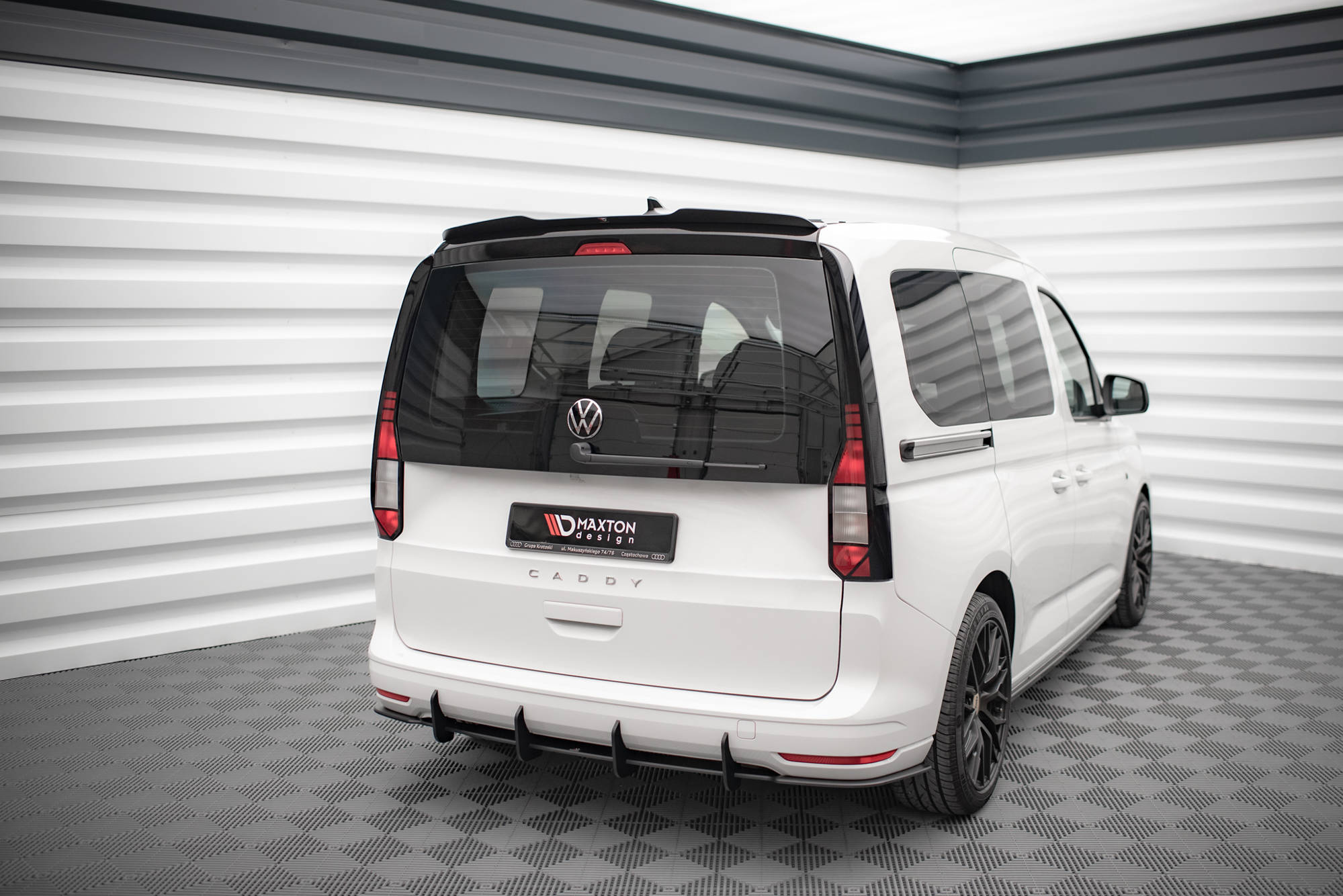 Street Pro Heckschürze Heck Ansatz Diffusor passend für VW Caddy Mk5 rot