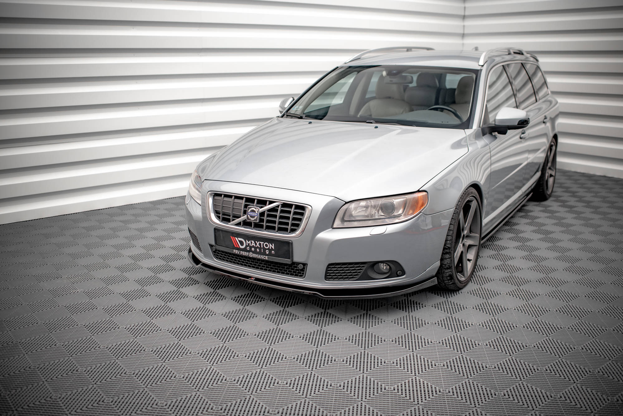 Street+ Spoilerlippe Front Ansatz V.2 passend für Volvo V70 Mk3 schwarz Hochglanz