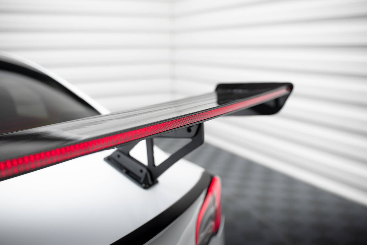 Carbon Heckspoiler Heckflügel + LED passend für Tesla Model 3