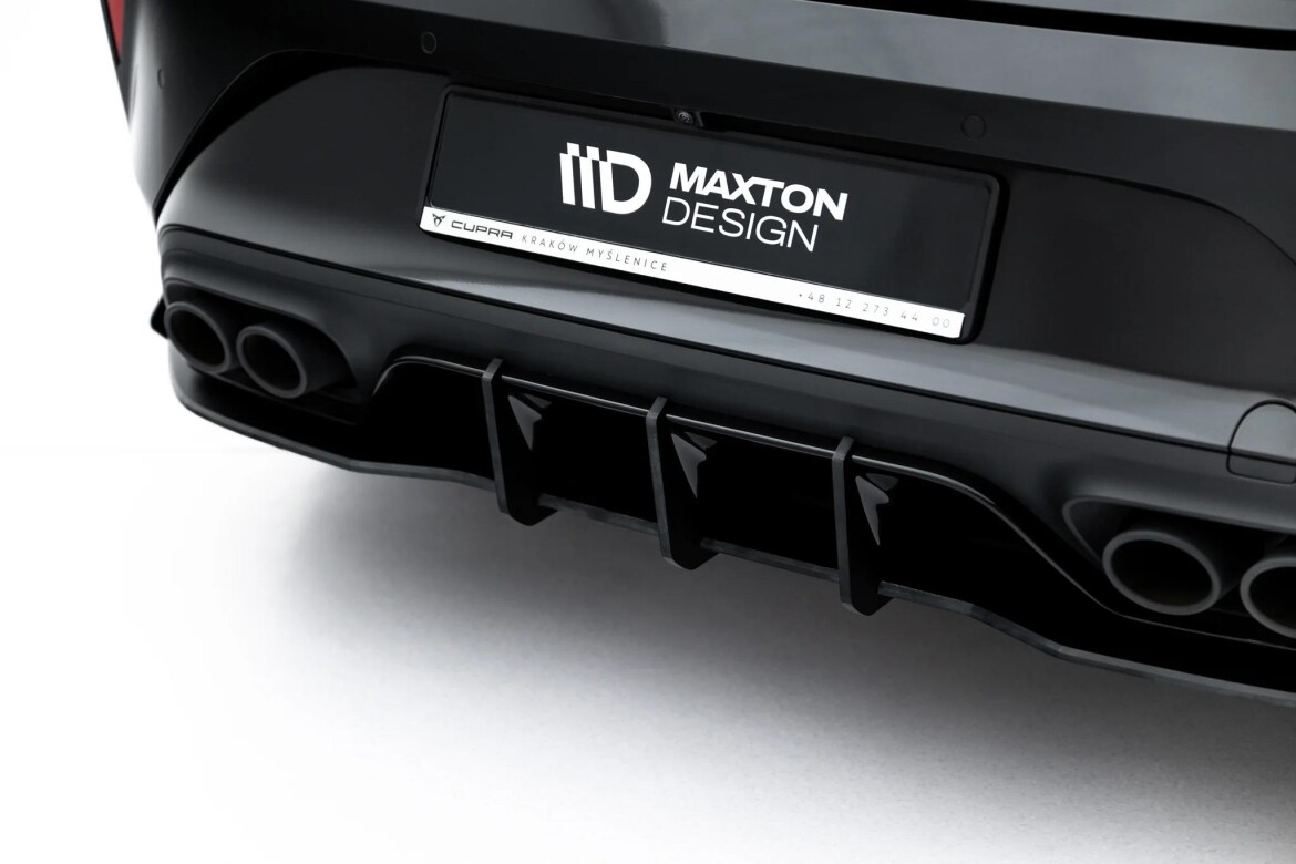Street Pro Heckschürze passend für Cupra Leon Hatchback Mk1 Facelift schwarz matt + Hochglanz Flaps